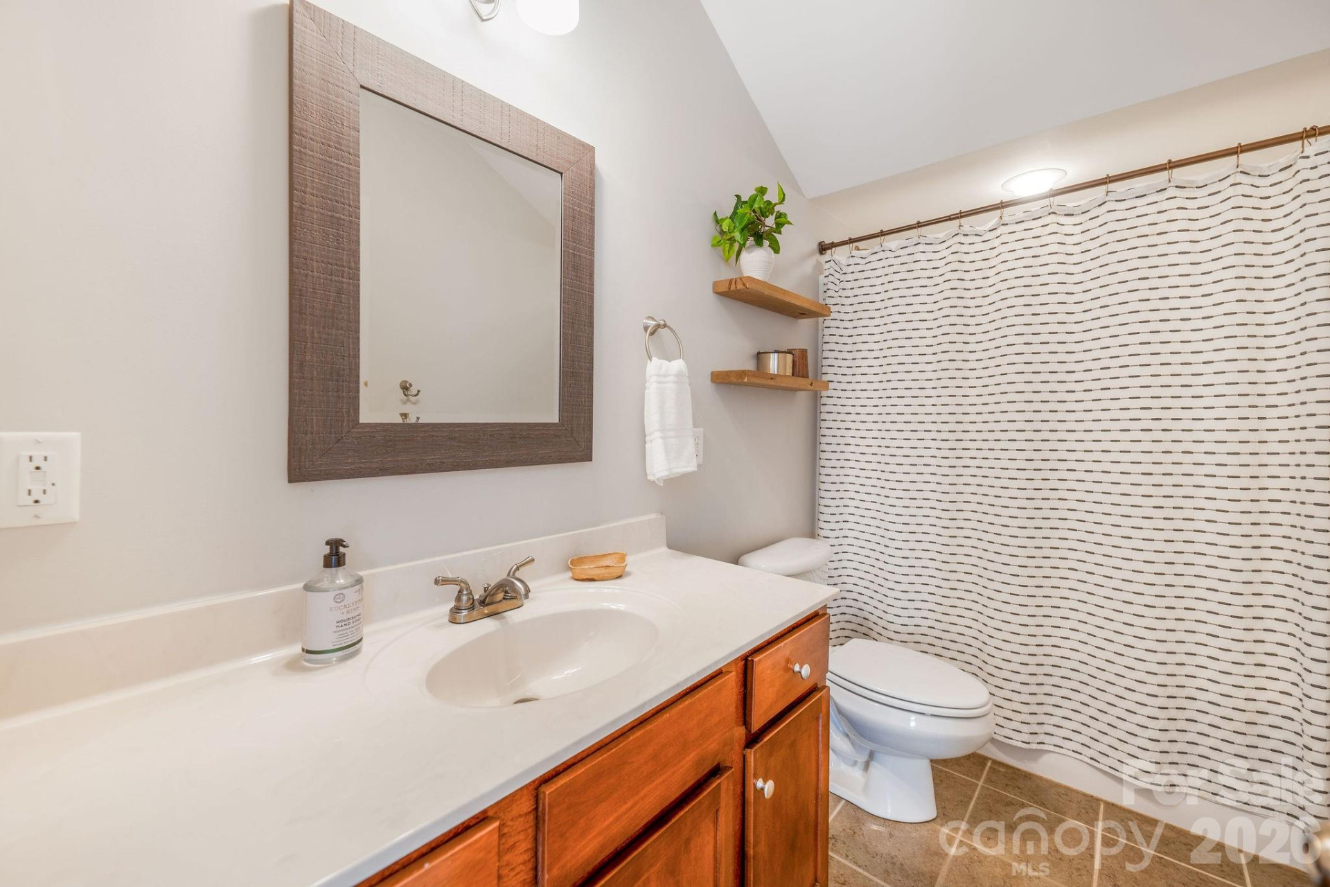 8 Lamar Avenue - Photo 35