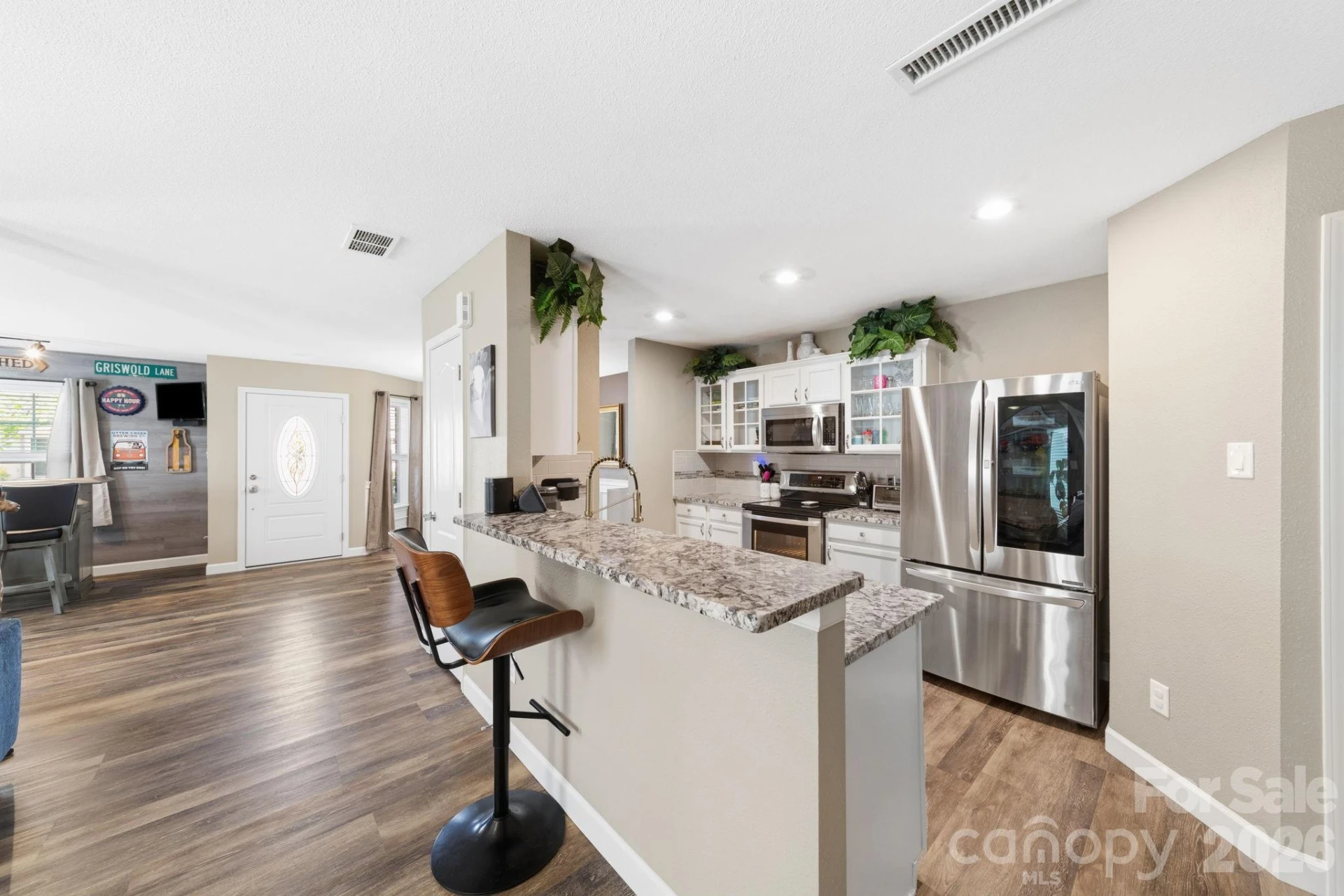 711 Skywatch Lane - Photo 2