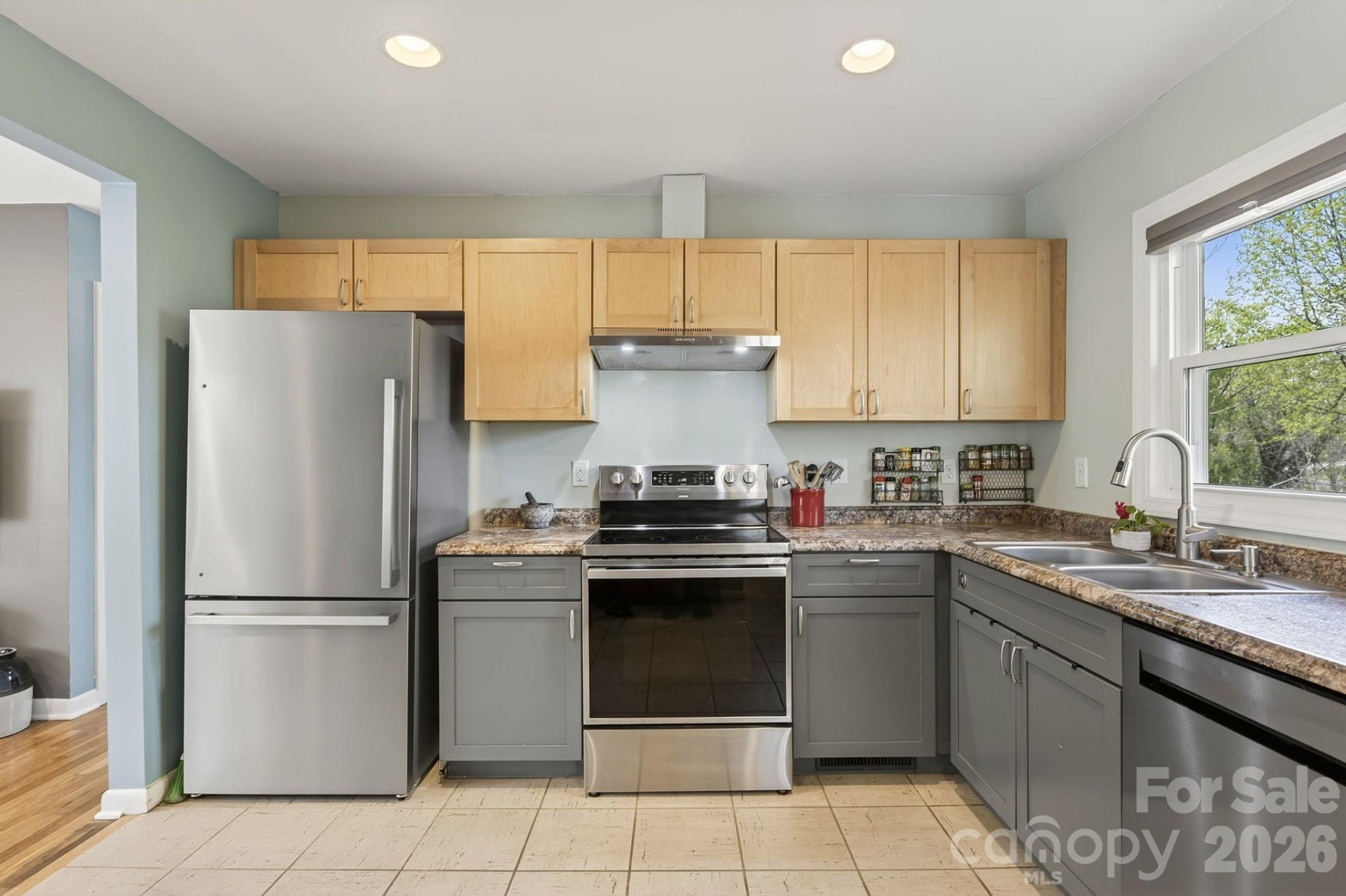 88 Ivanhoe Avenue - Photo 8