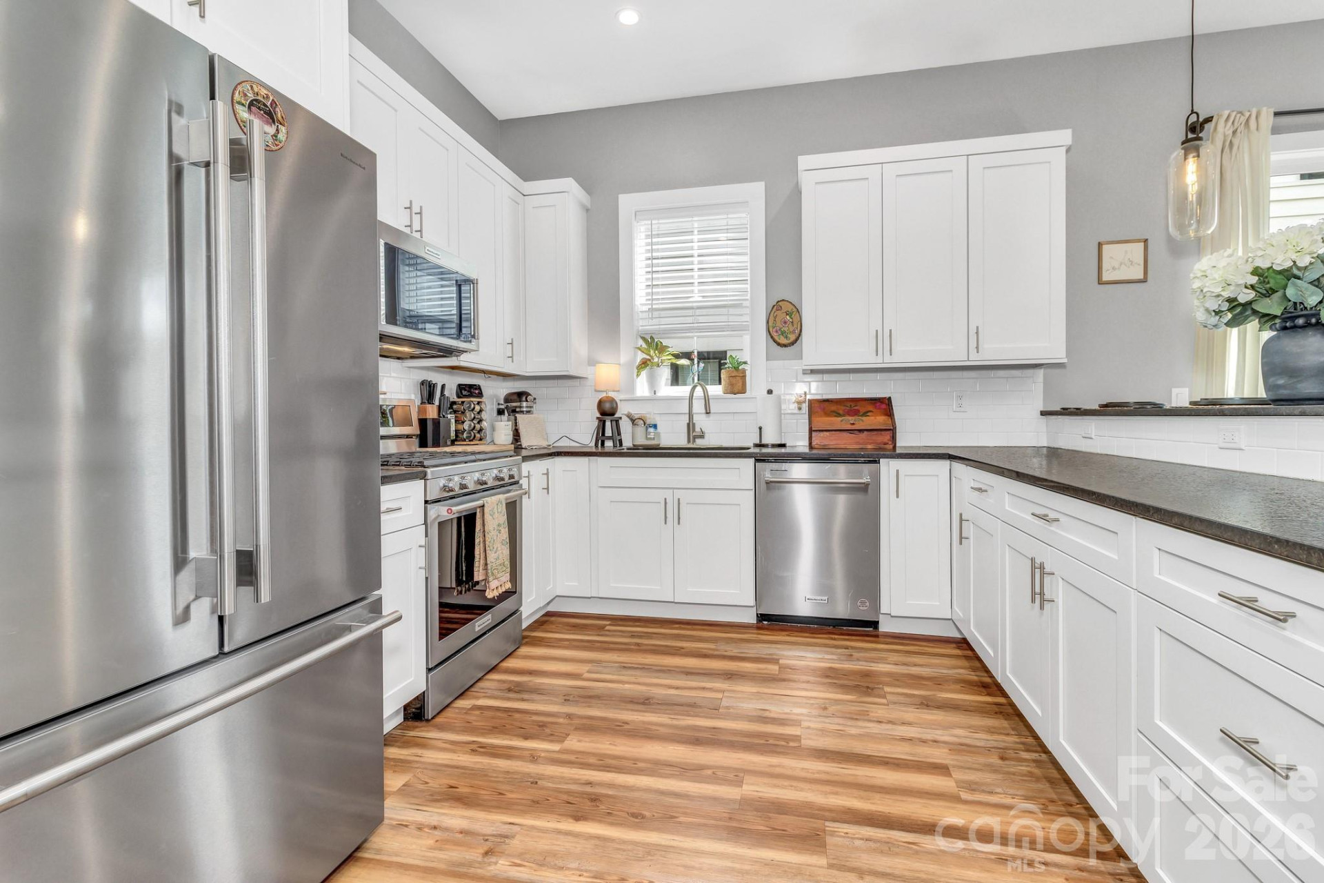 20 Phillip Lane - Photo 8