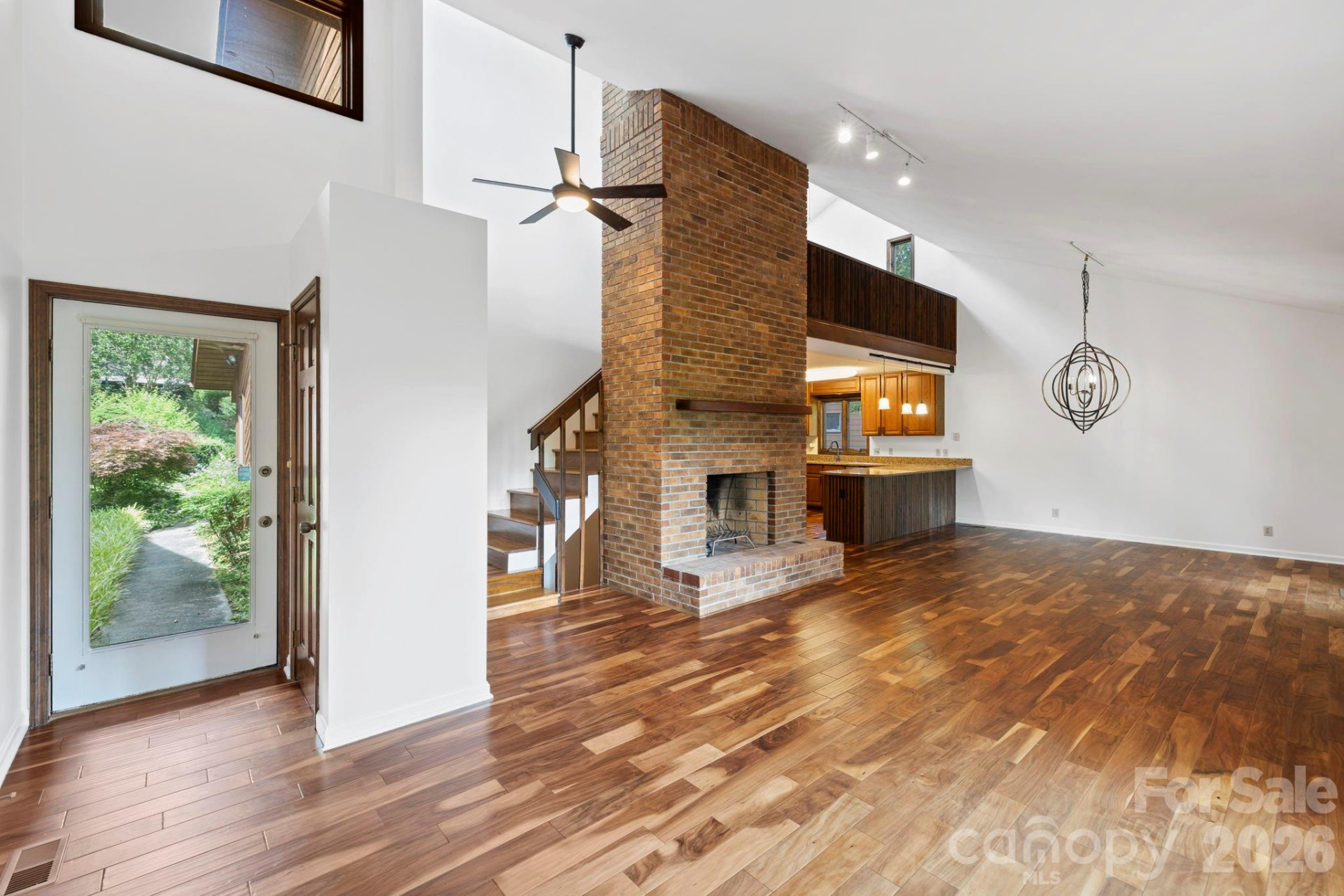 204 Woodfield Drive - Photo 7