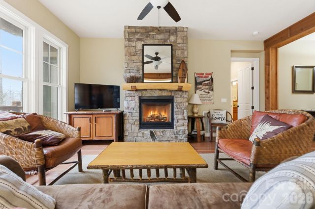 150 Saddle Notch Lane, Tuckasegee, NC, 28783