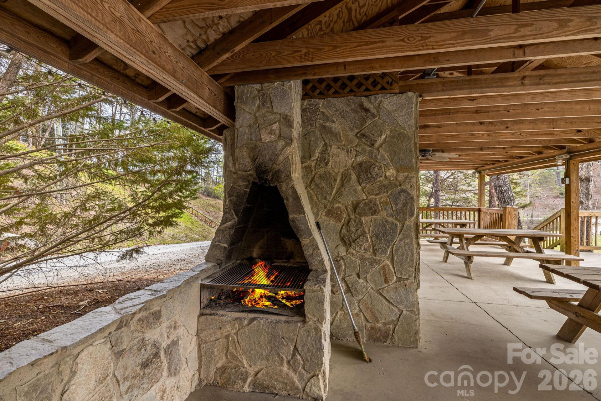 517 Pheasant Street - Photo 33