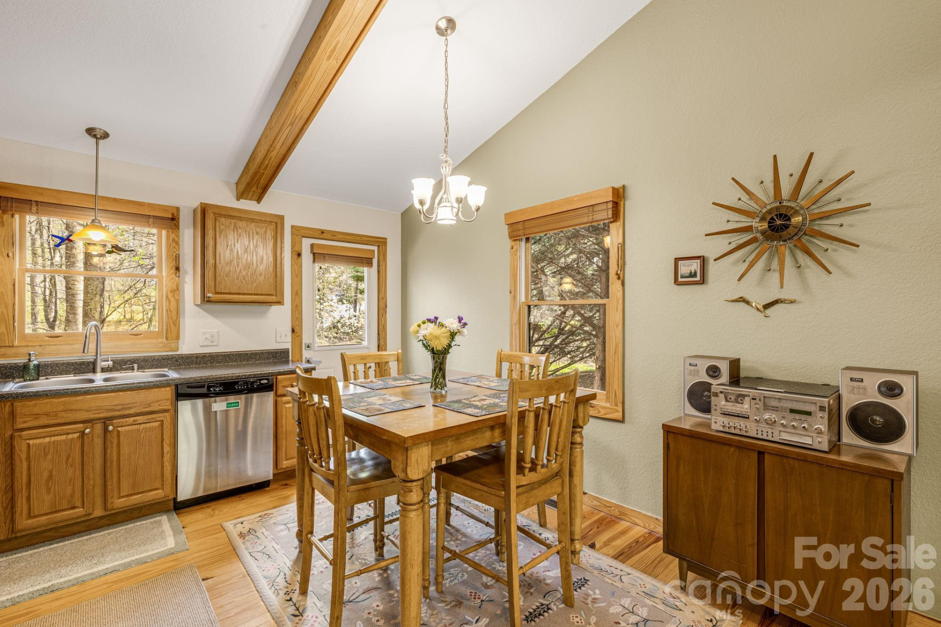 517 Pheasant Street - Photo 6