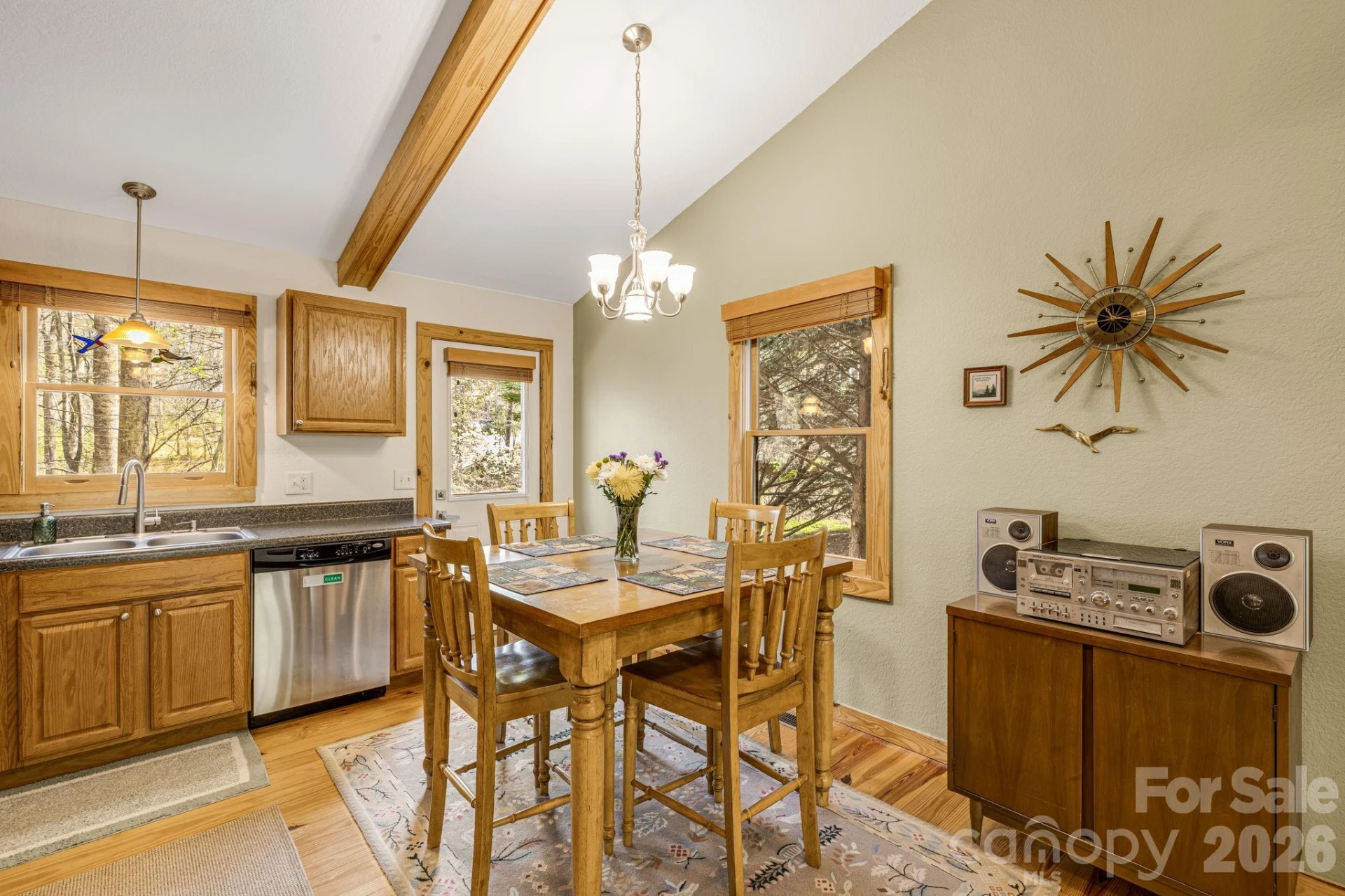 517 Pheasant Street - Photo 6