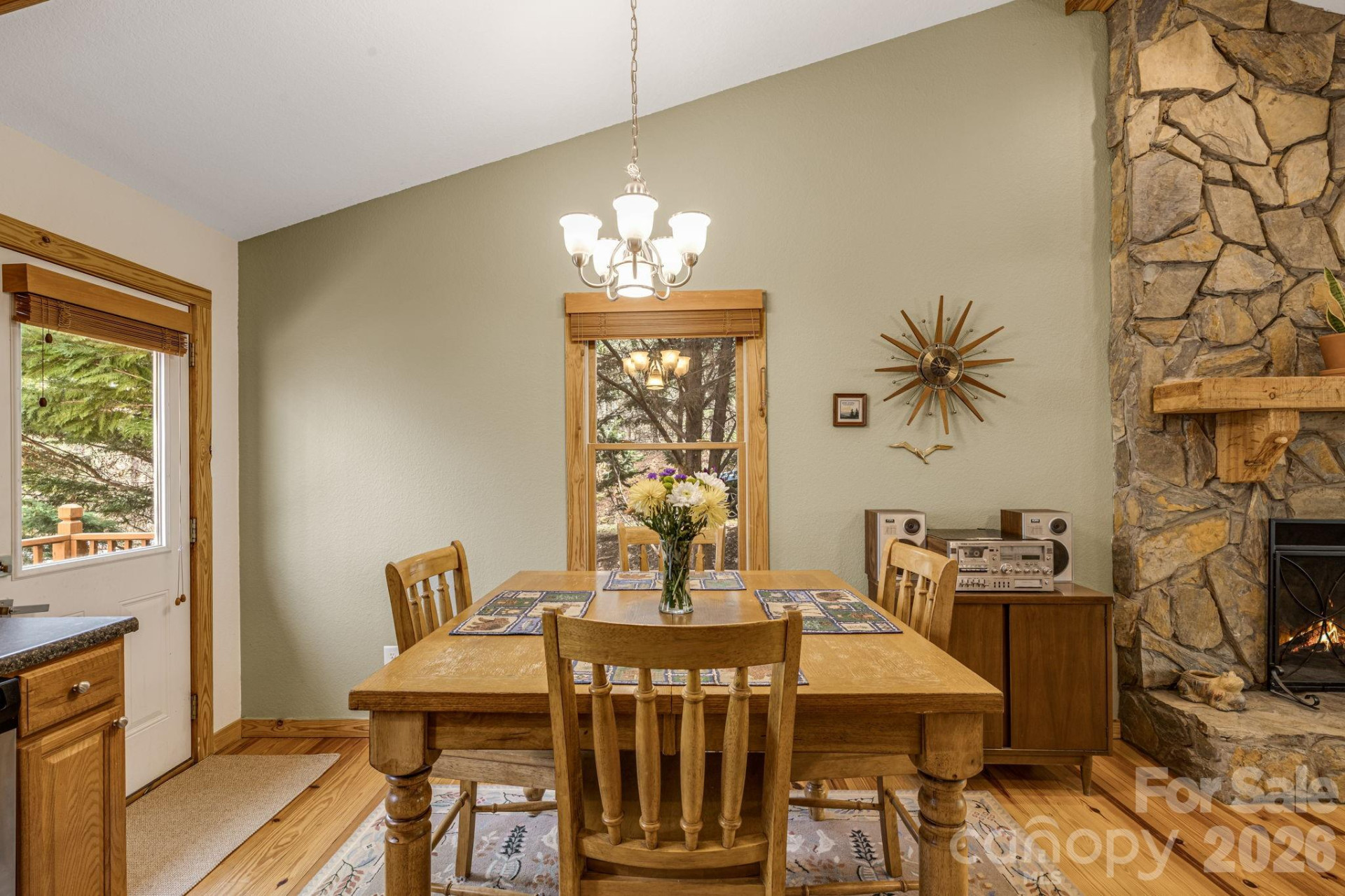 517 Pheasant Street - Photo 10