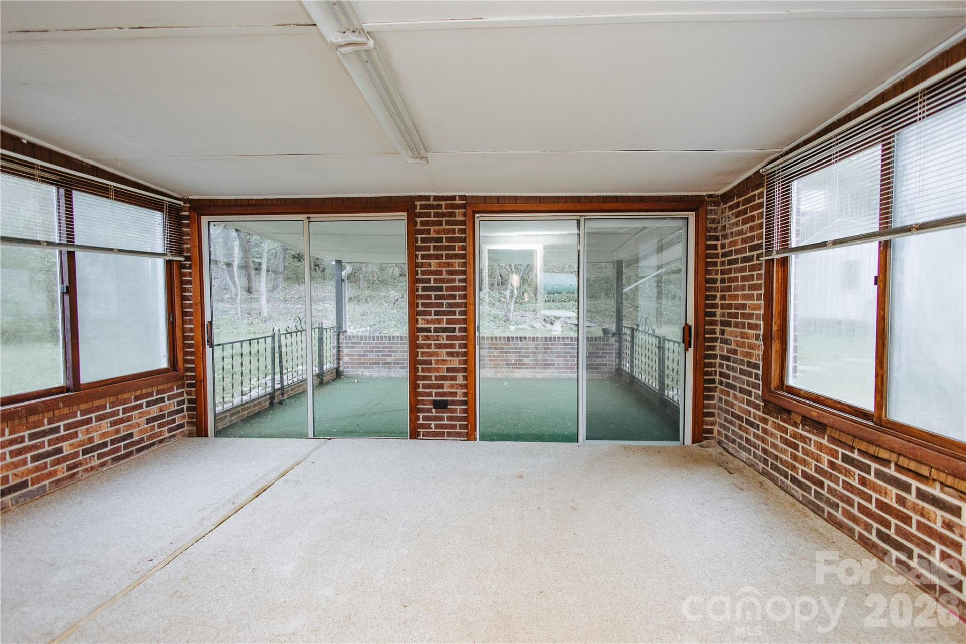 205 Bond Street - Photo 23