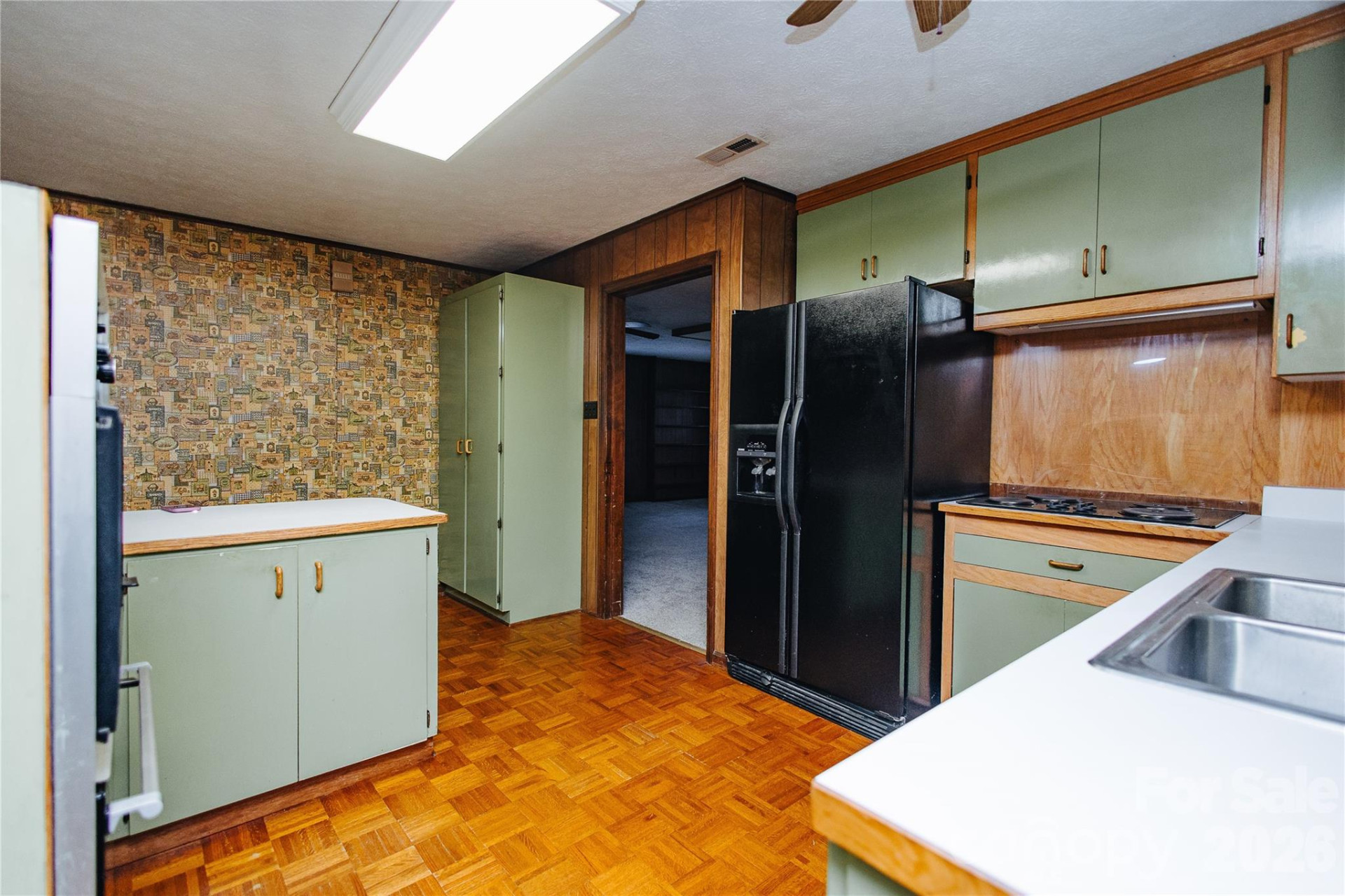 205 Bond Street - Photo 26