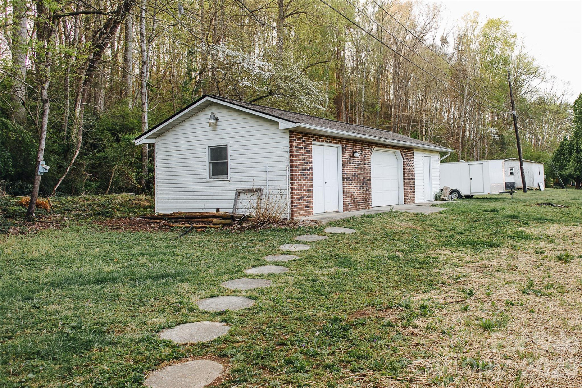 205 Bond Street - Photo 4