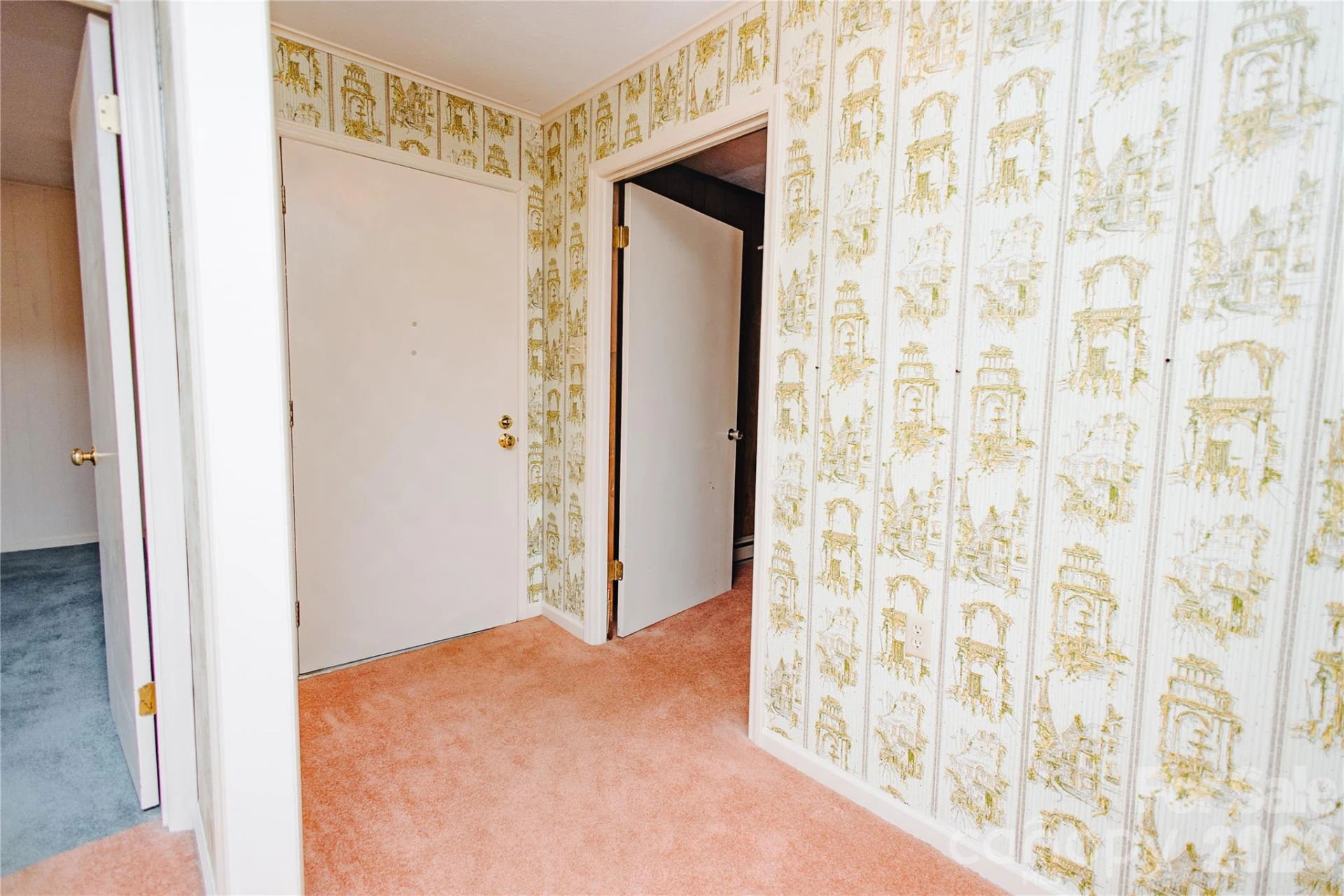 205 Bond Street - Photo 36