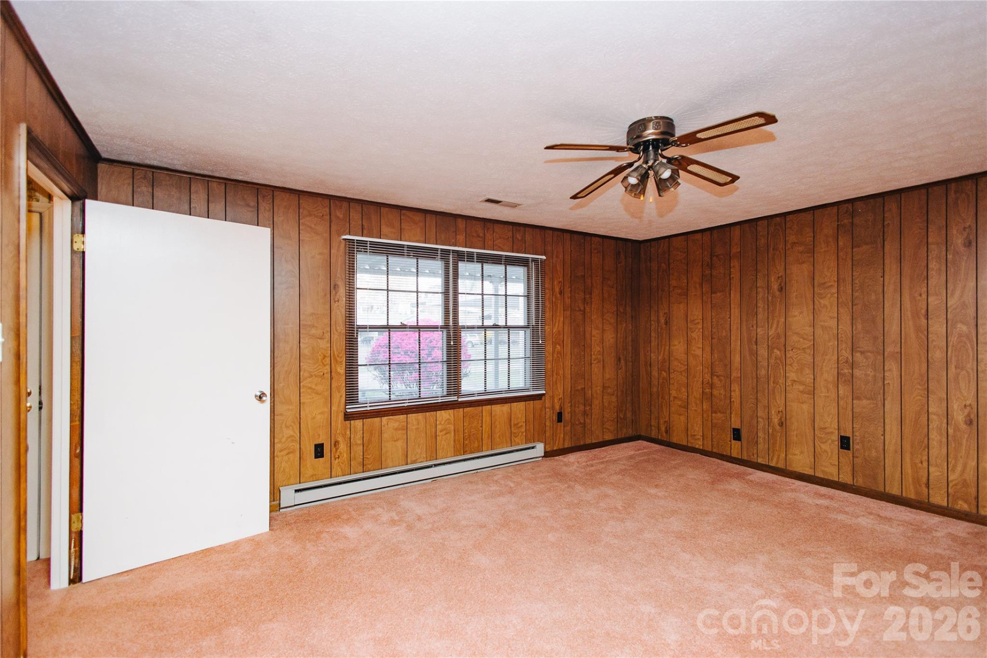 205 Bond Street - Photo 9