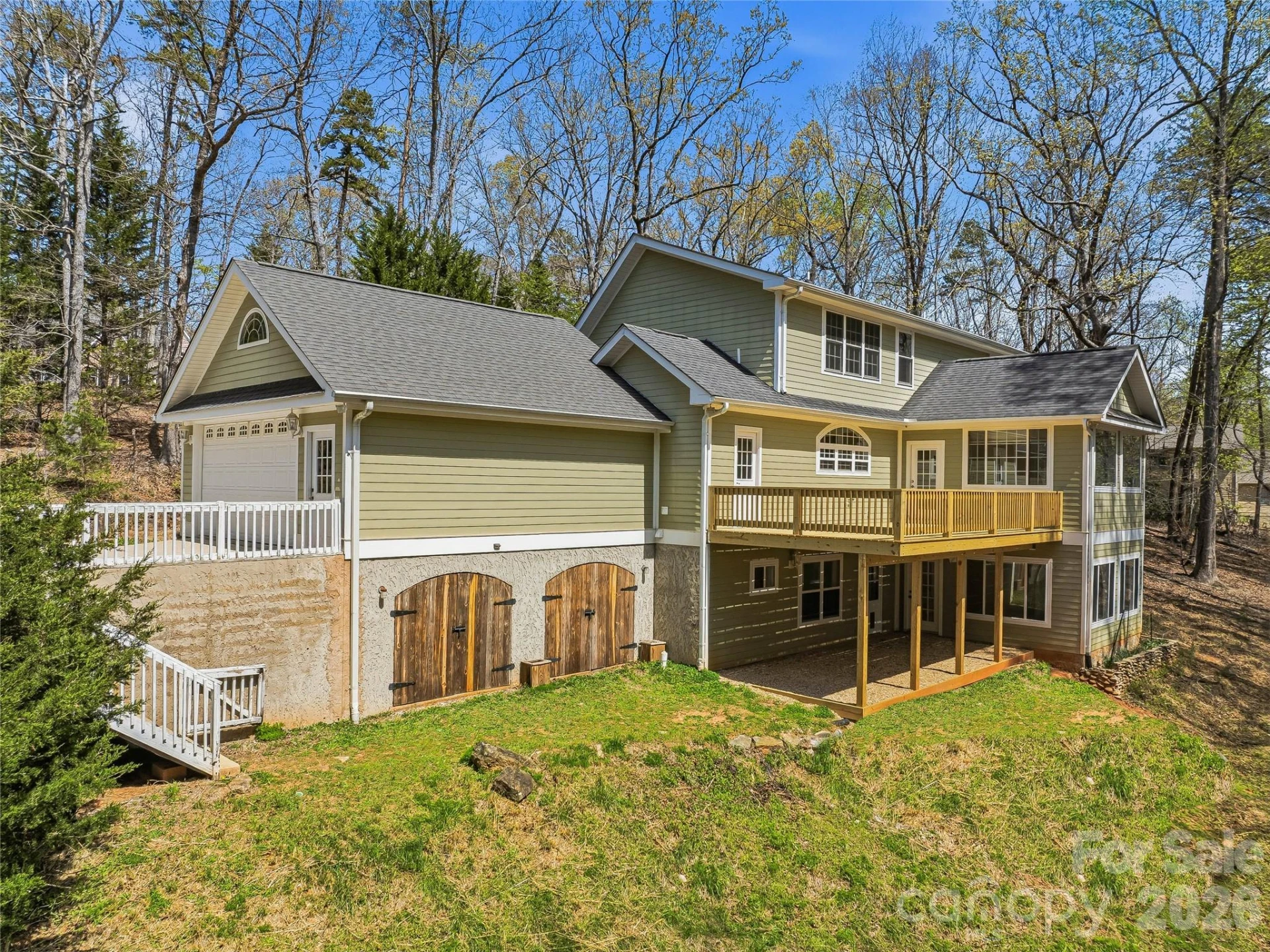 196 Blackbird Lane