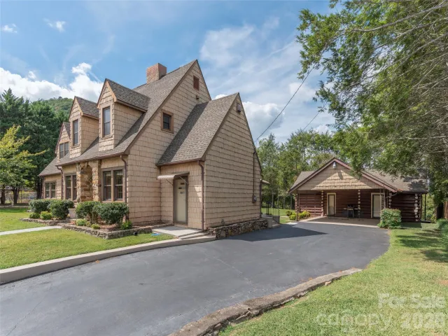 169 Serpentine Avenue, Hot Springs, NC, 28743