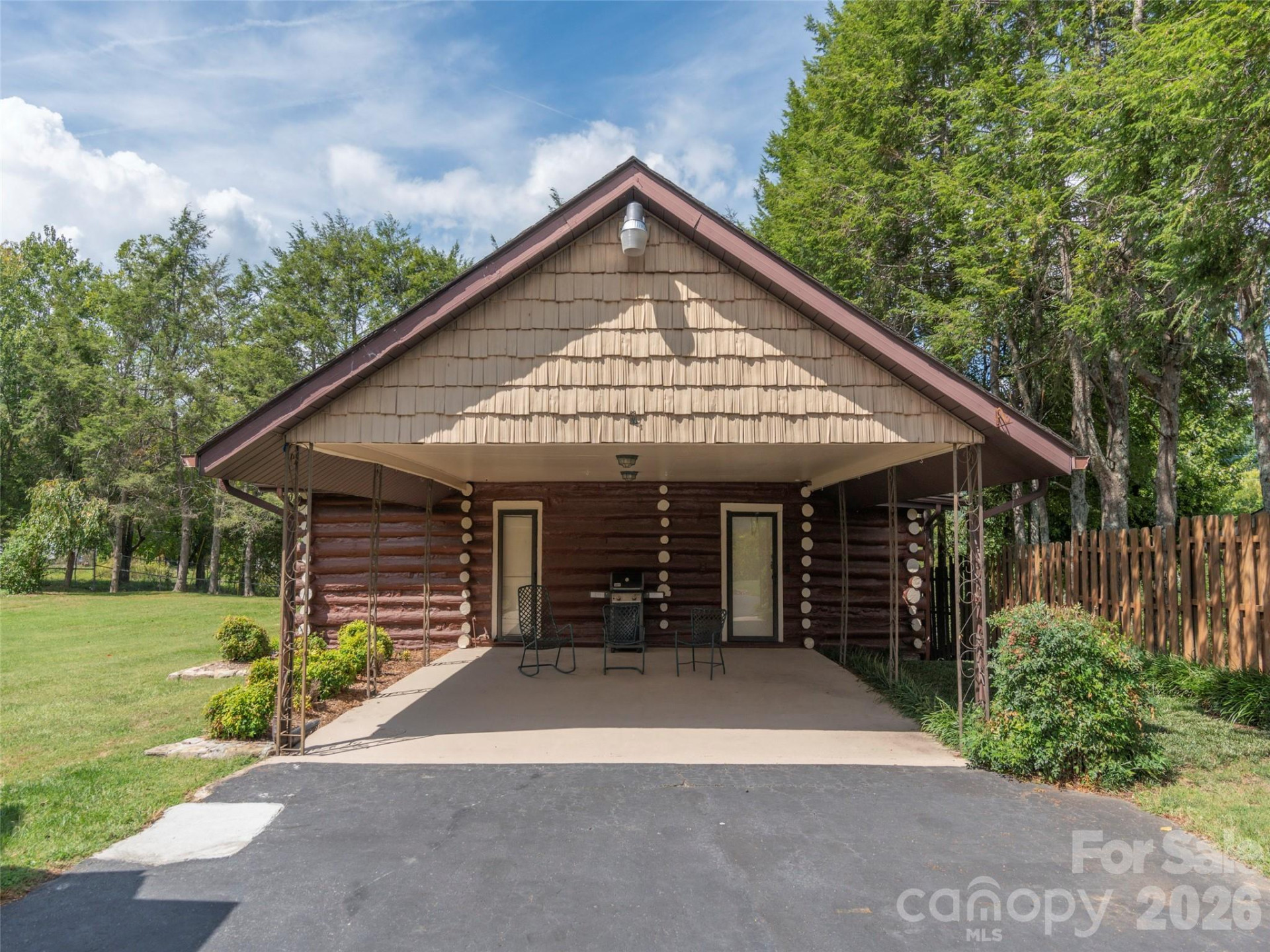 169 Serpentine Avenue - Photo 2