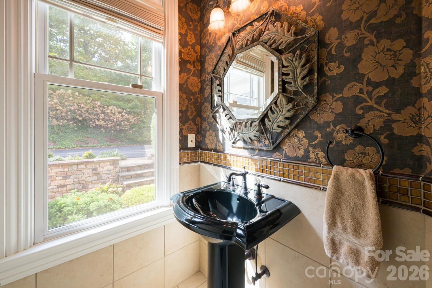 104 Mossridge Court - Photo 17