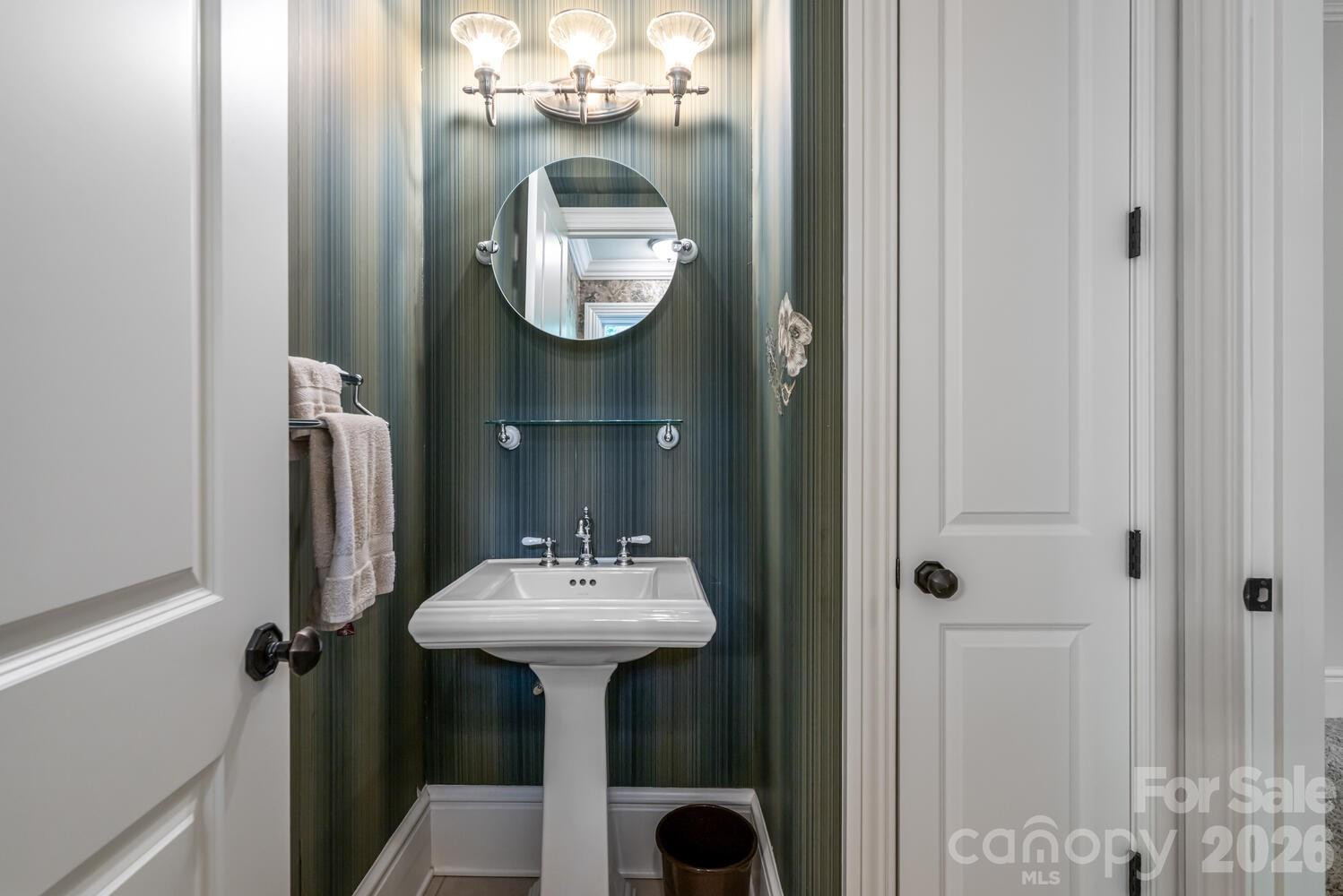 104 Mossridge Court - Photo 41