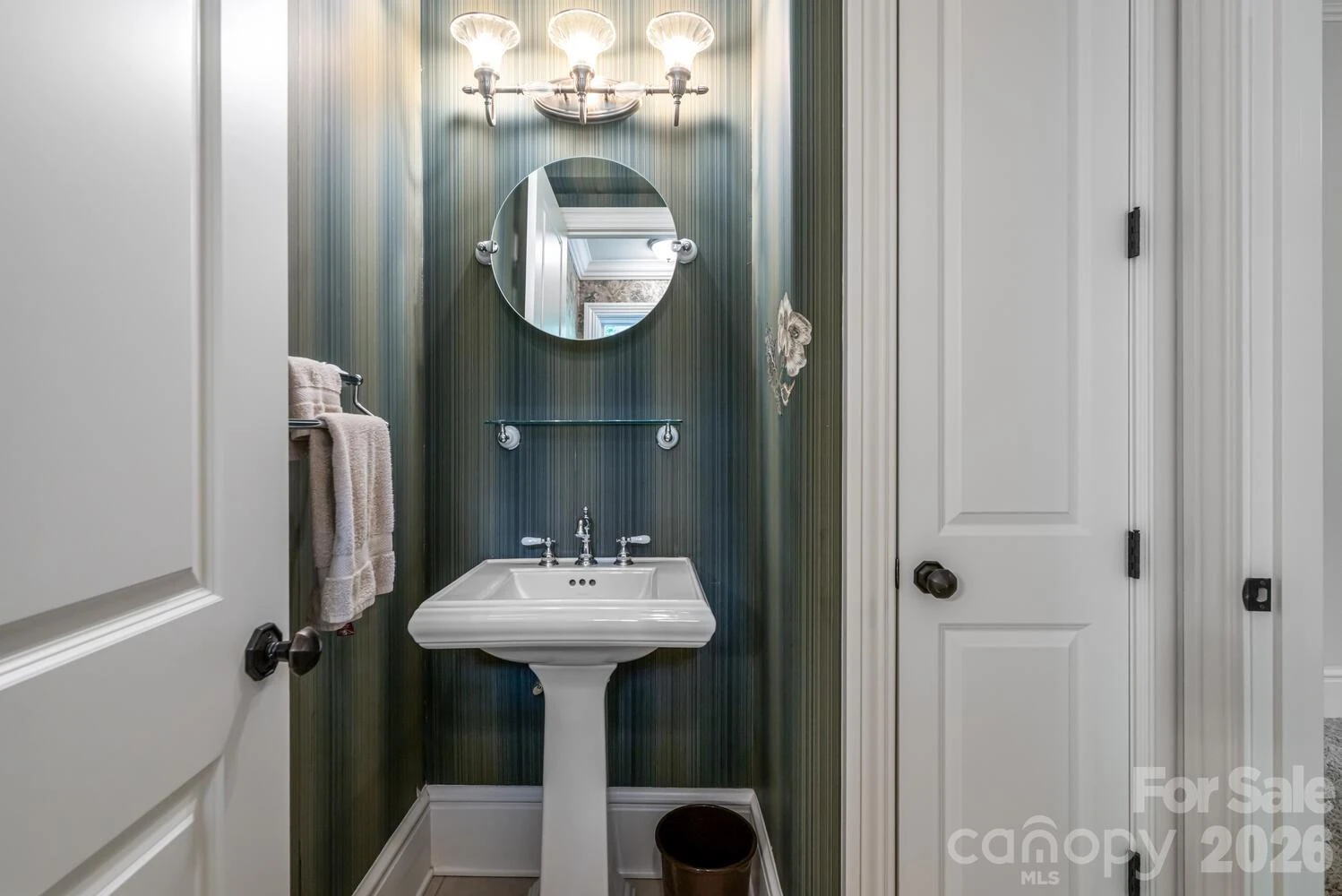 104 Mossridge Court - Photo 41