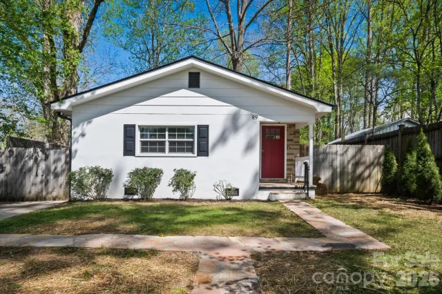 89 Carolina Avenue, Brevard, NC, 28712