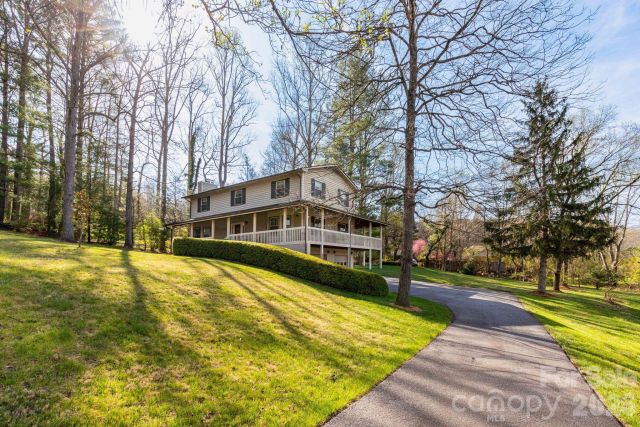 121 Churchill Downs Drive, Fairview, NC, 28730