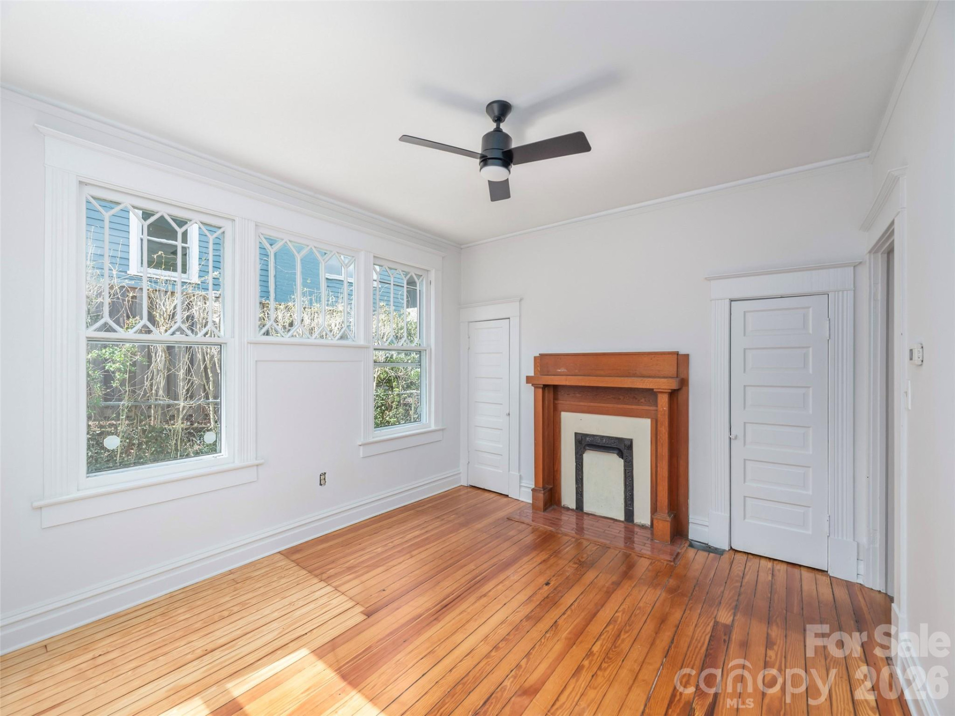 273 Hillside Street - Photo 12