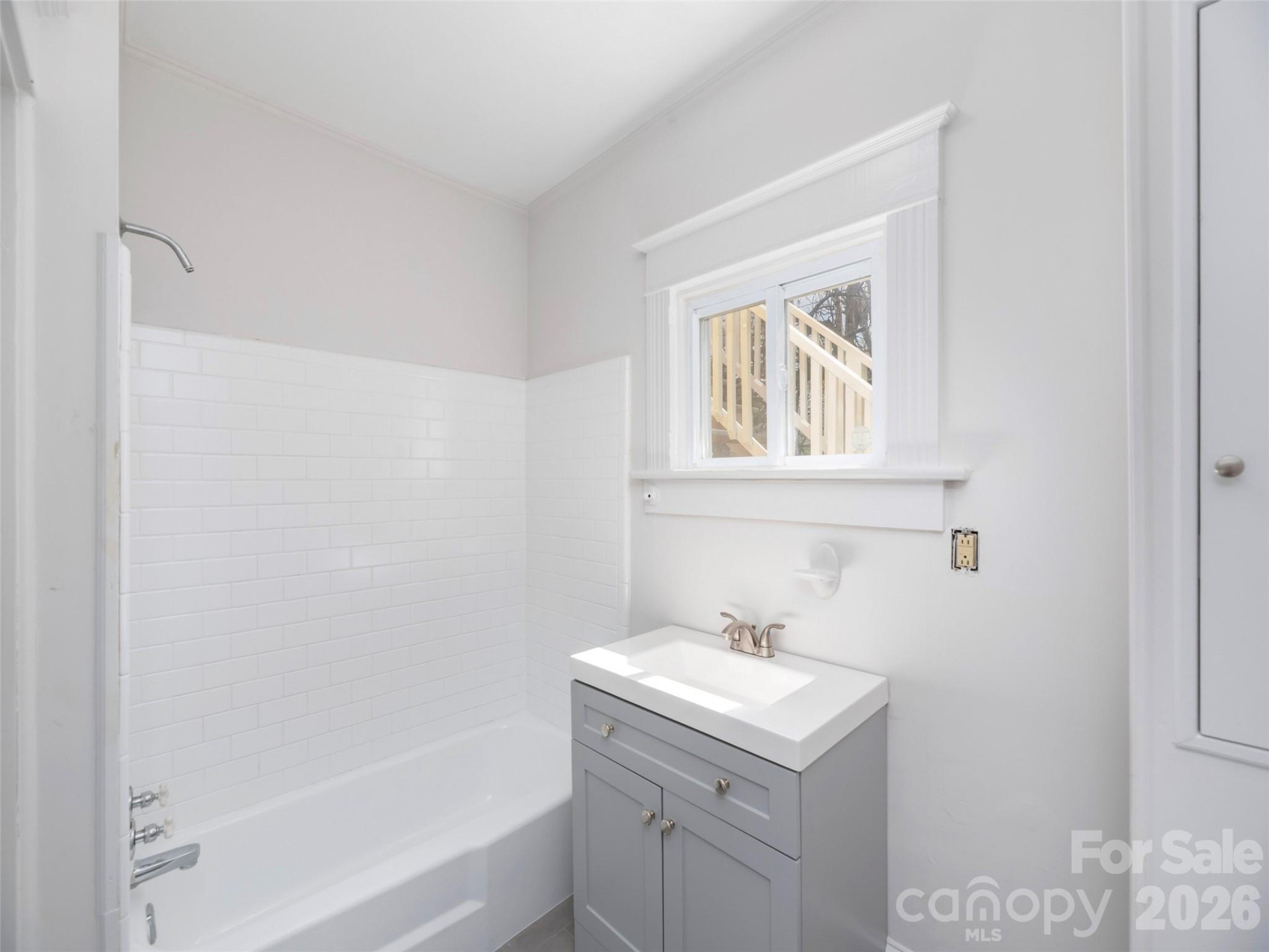 273 Hillside Street - Photo 14