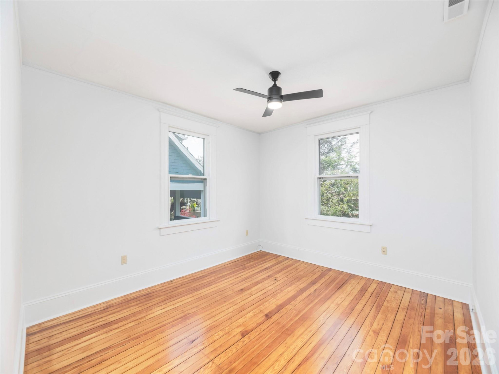 273 Hillside Street - Photo 21