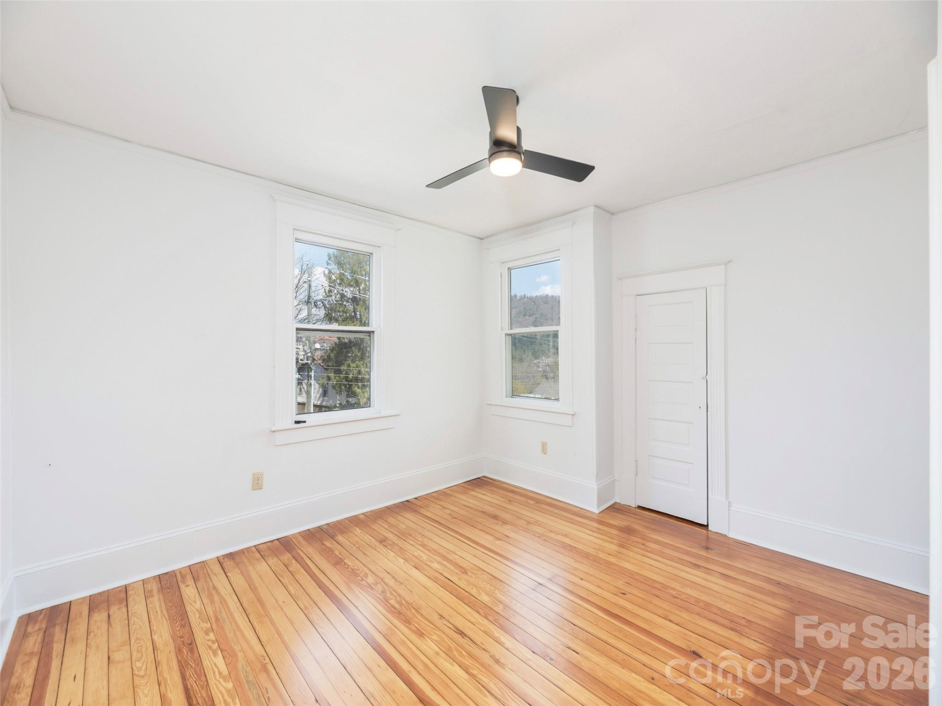 273 Hillside Street - Photo 22