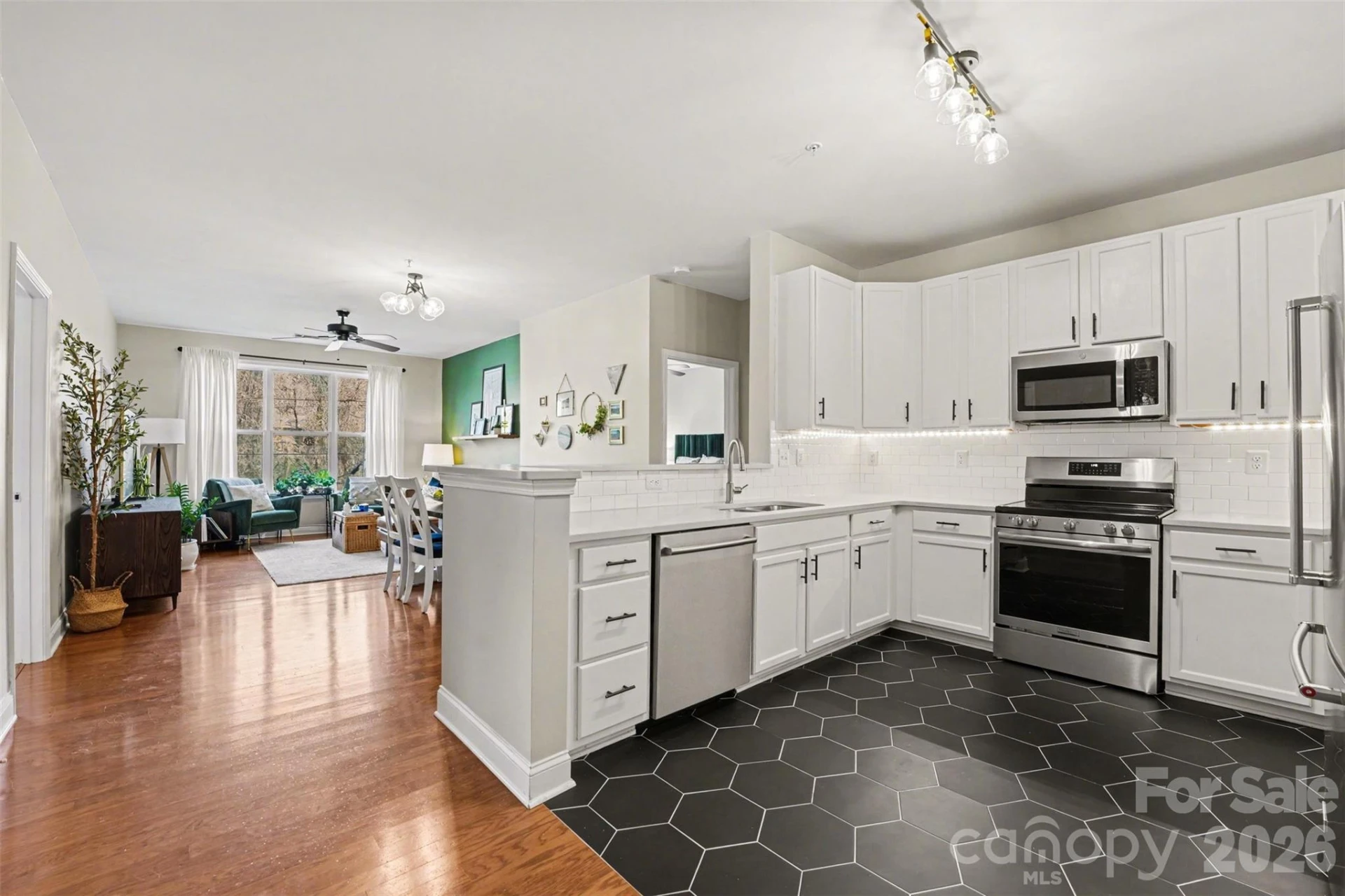 1000 Woodlawn Road #111 - Photo 9