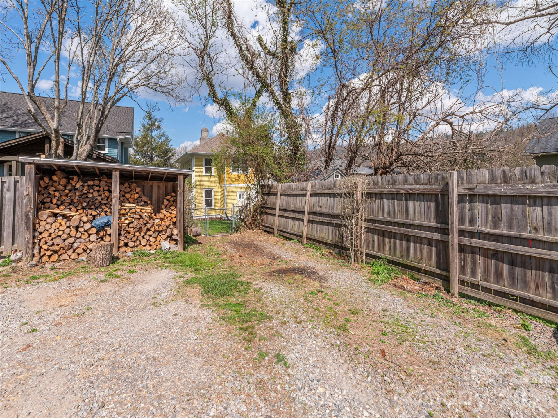 273 Hillside Street - Photo 30