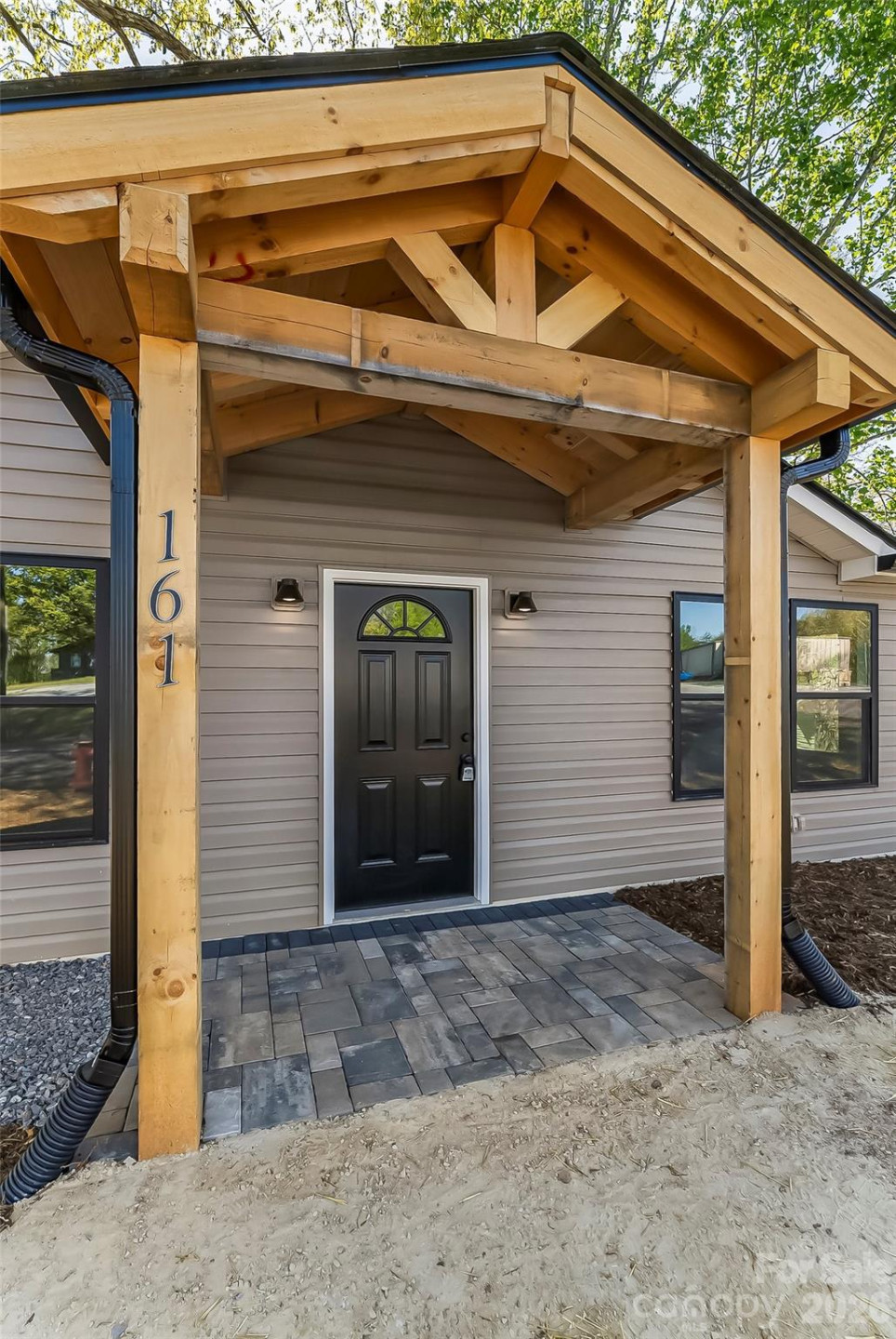 161 Lukin Street - Photo 4