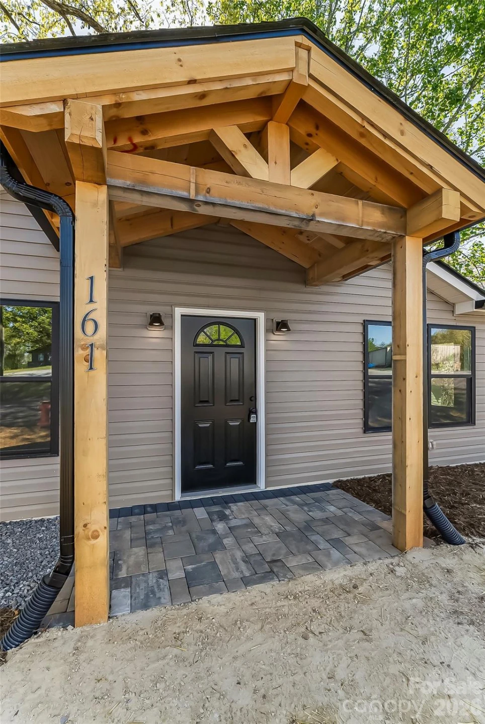 161 Lukin Street - Photo 4