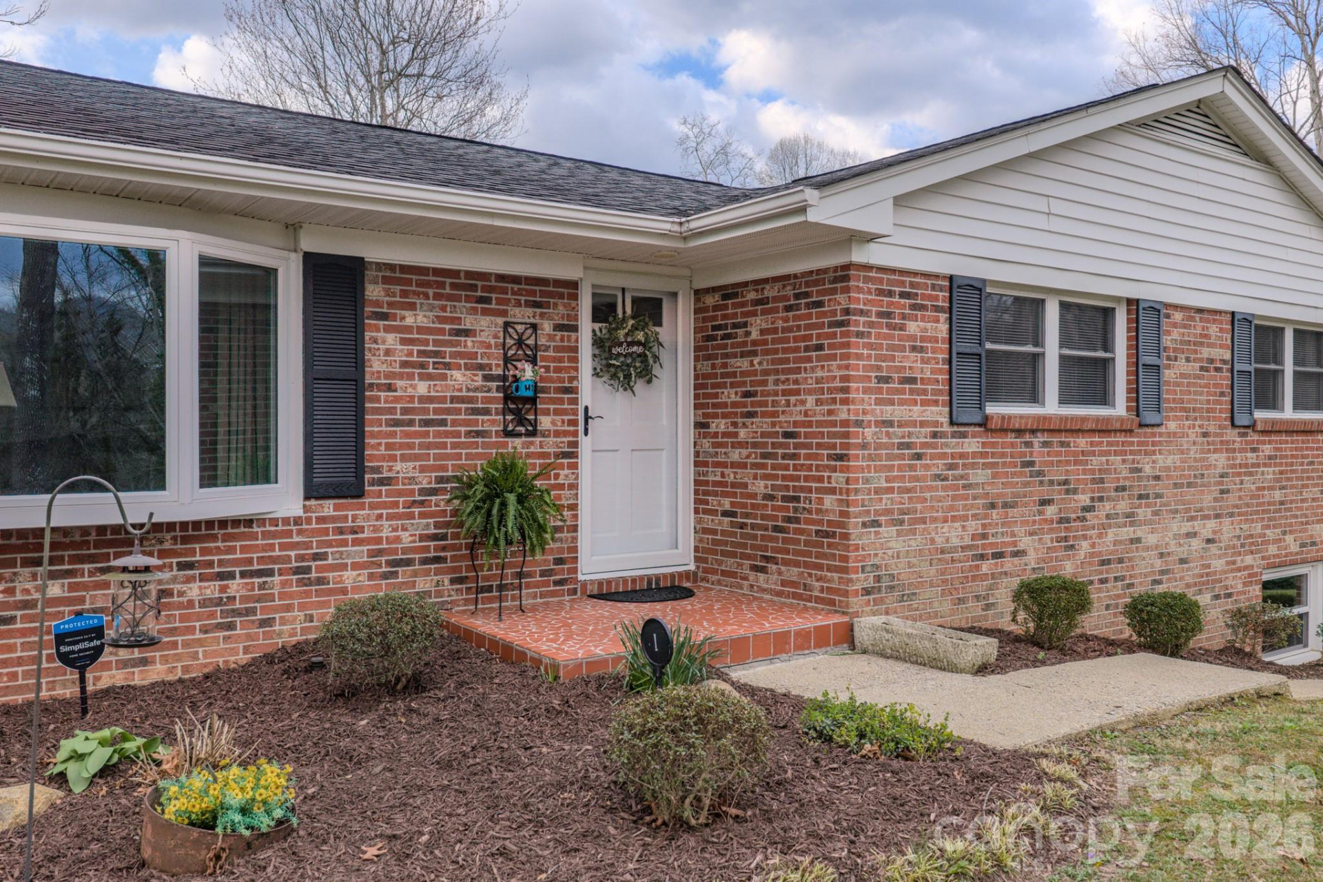 1 Mayfair Drive - Photo 3