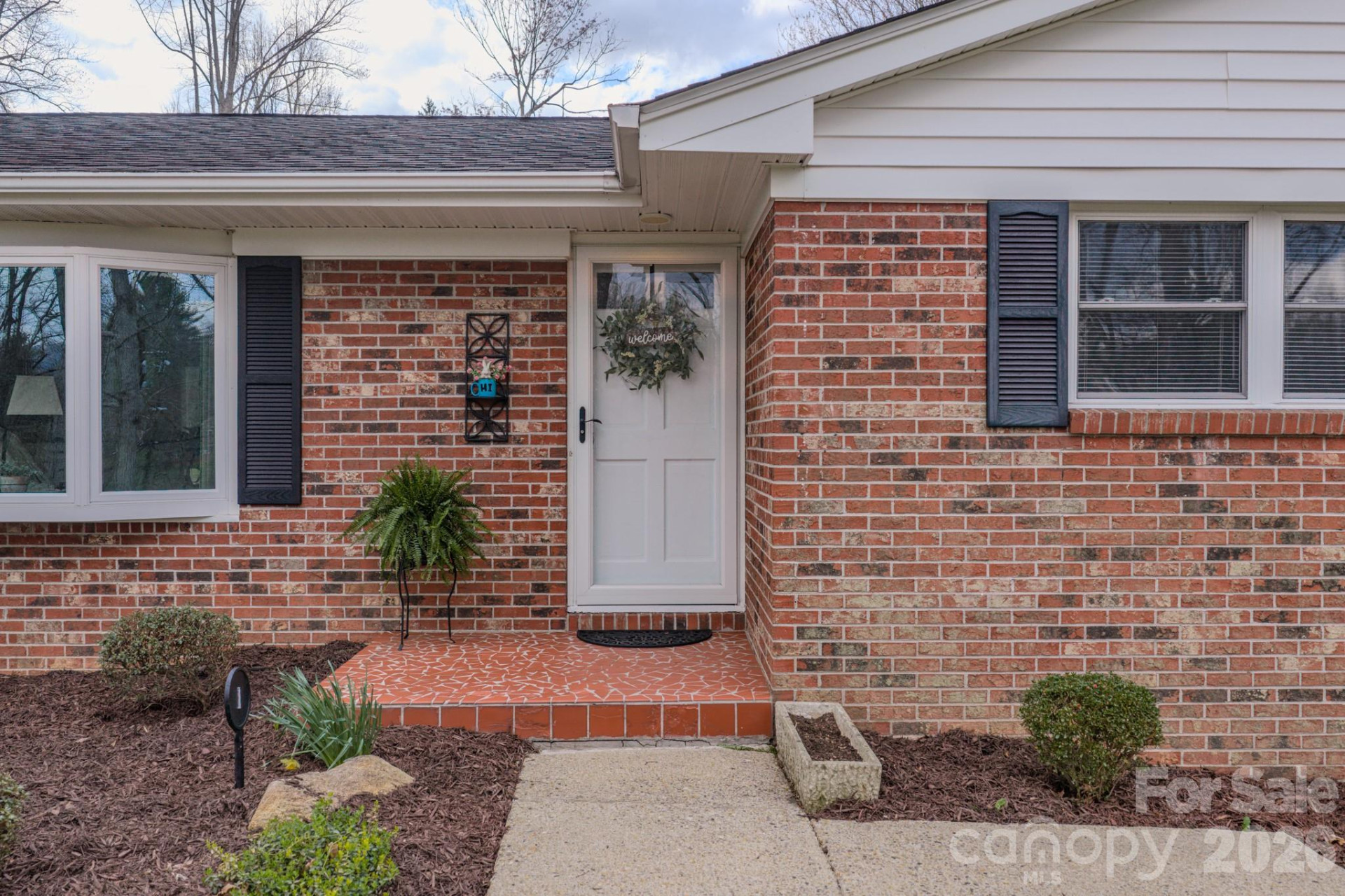 1 Mayfair Drive - Photo 4
