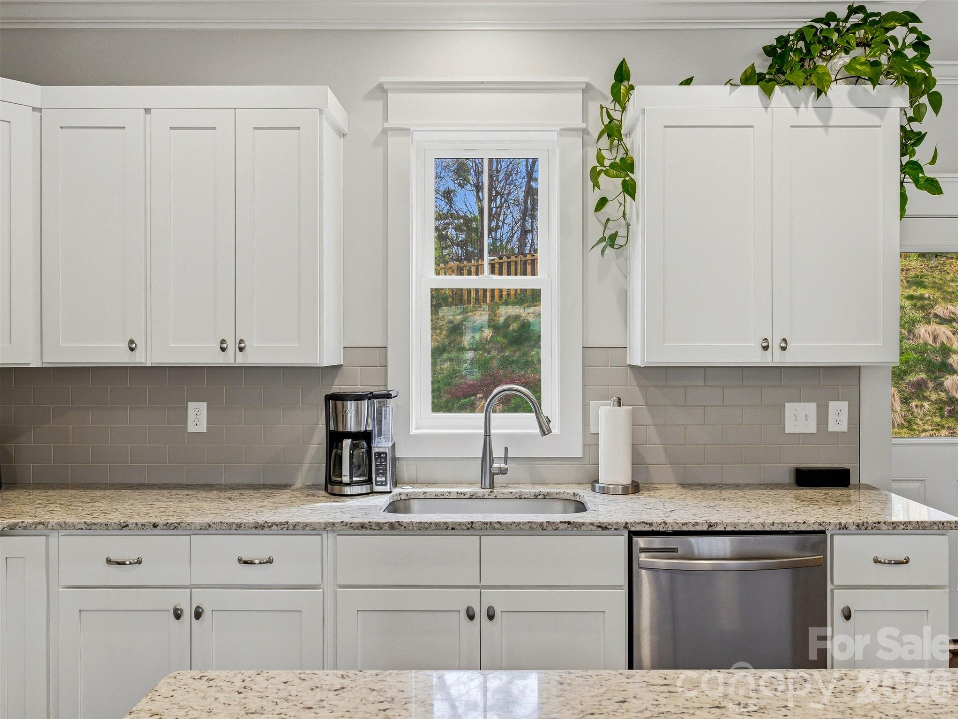 205 Weybridge Drive - Photo 4