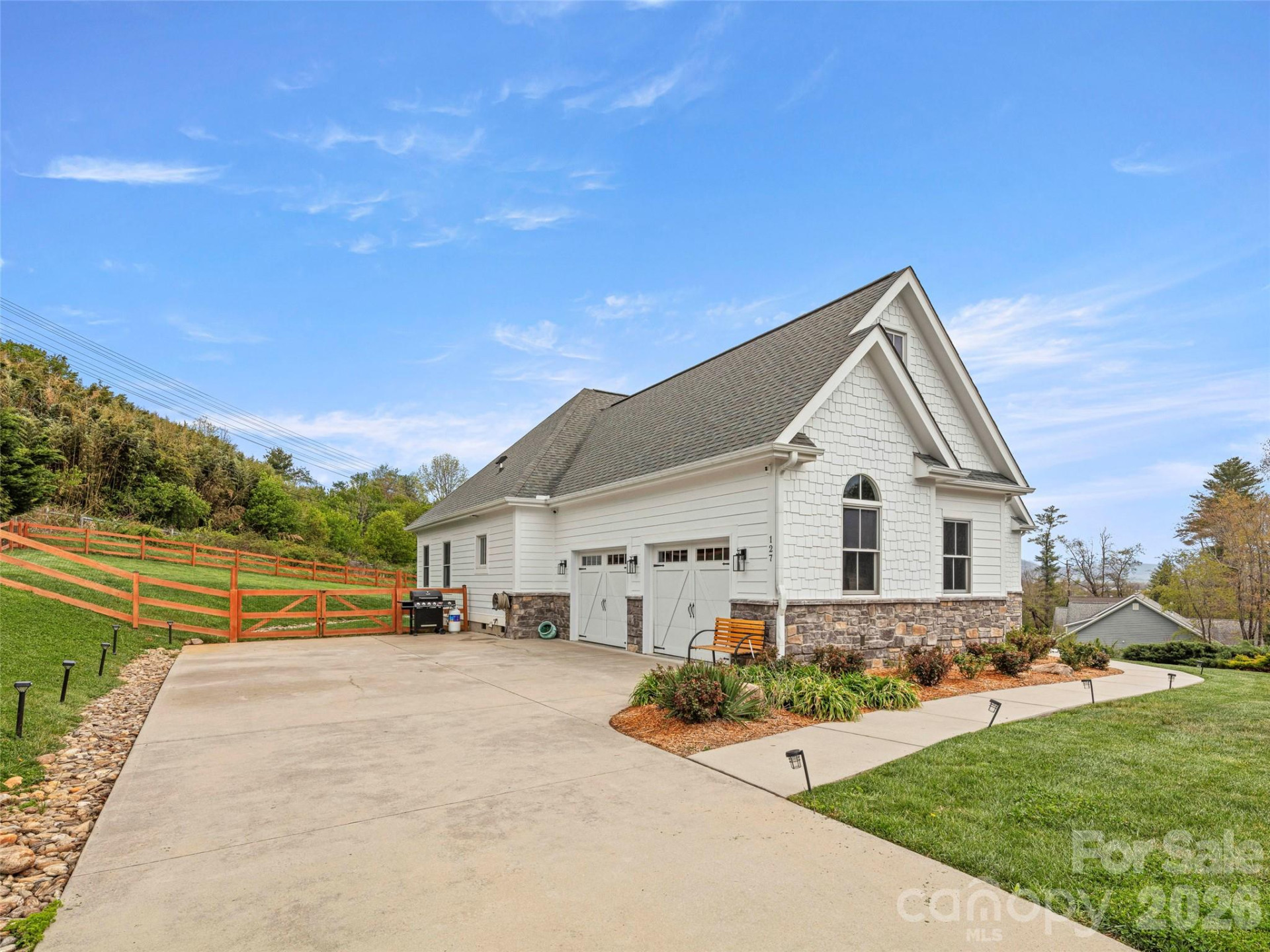 127 Rockbridge Road - Photo 2