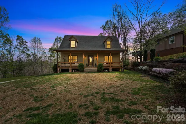 1750 Knollwood Circle