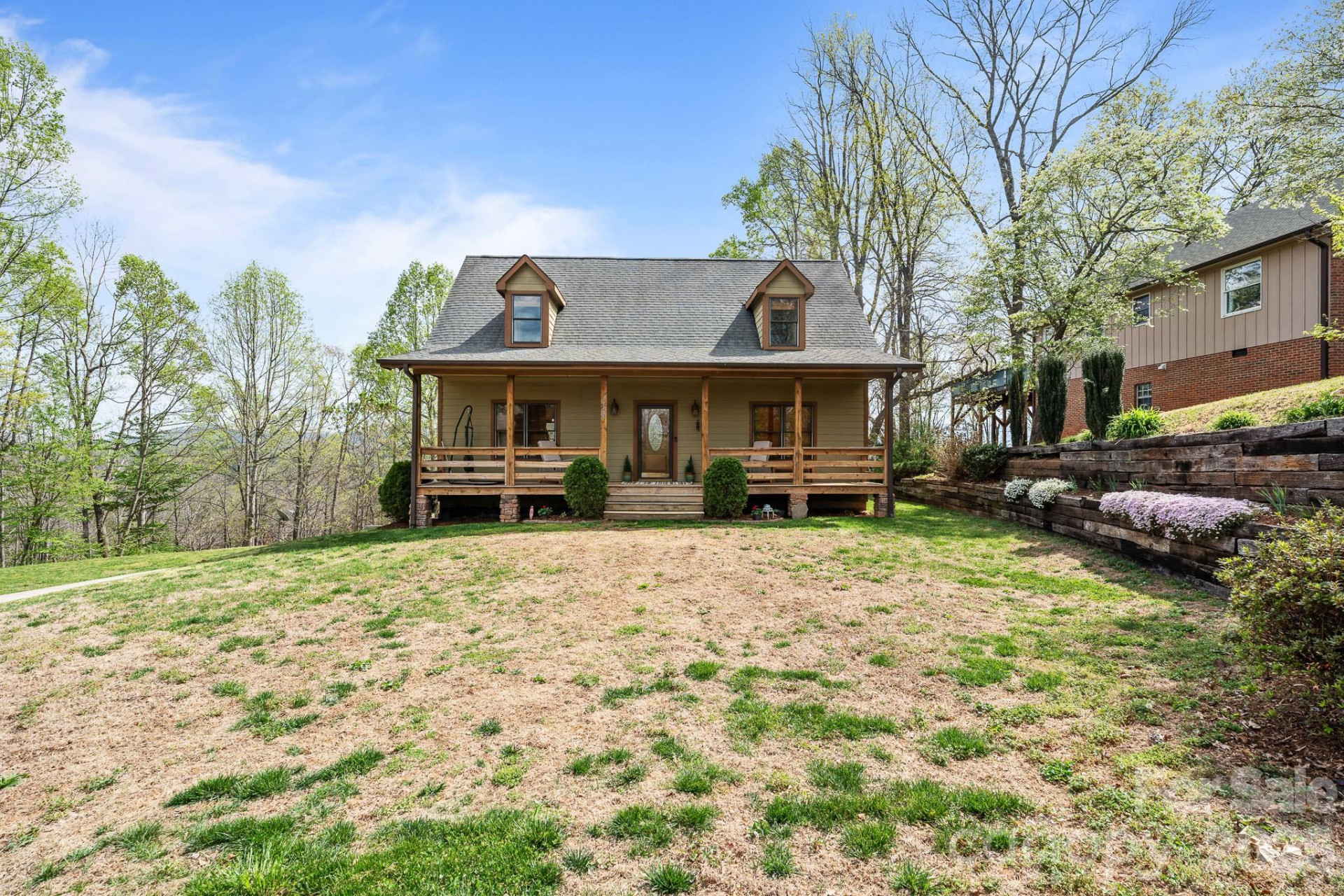 1750 Knollwood Circle - Photo 2