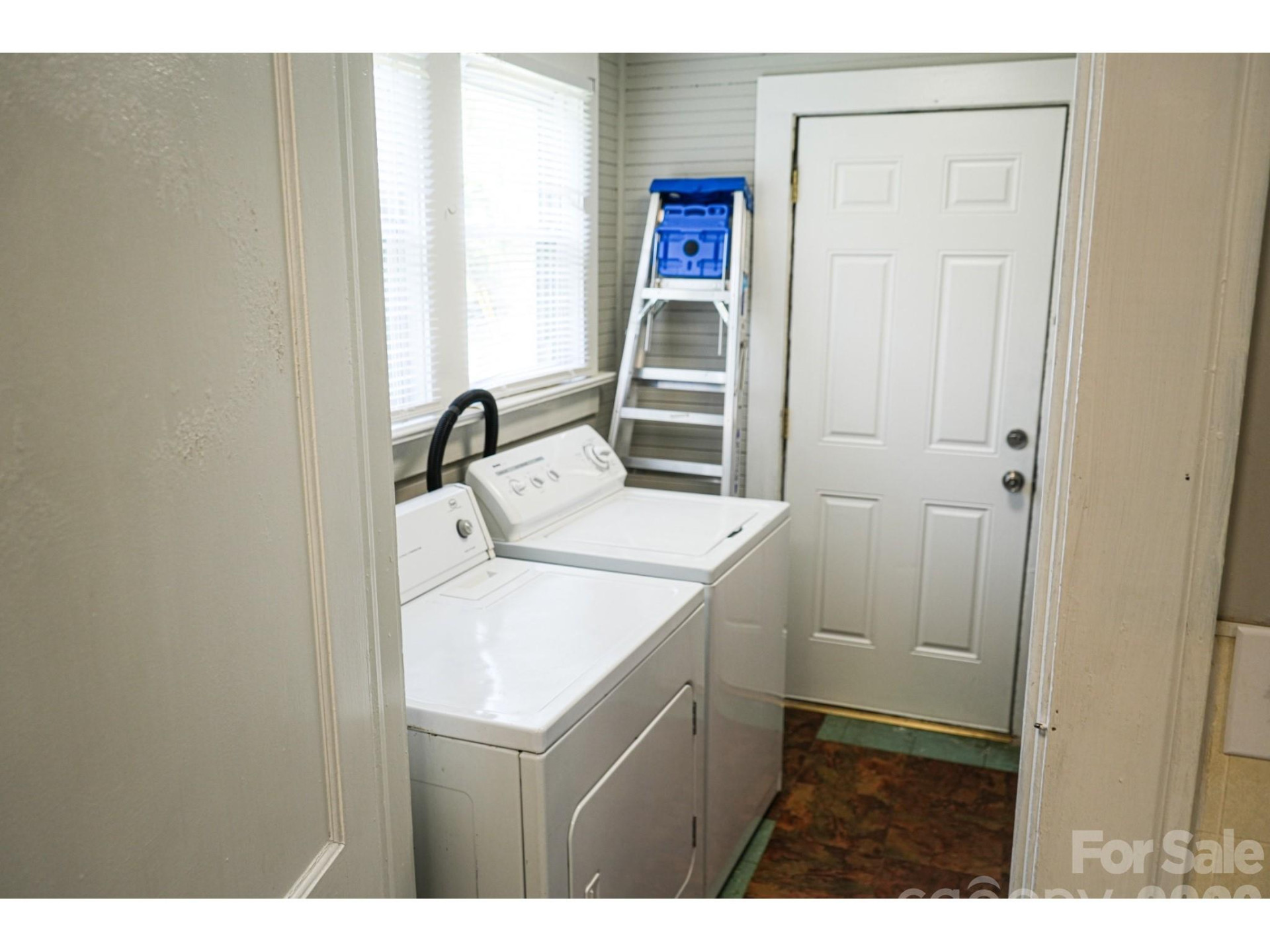 102 6th EM Street - Photo 15