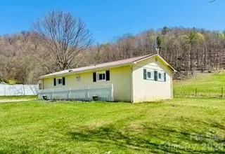 1638 Hughes Gap Road, Bakersville, NC, 28705