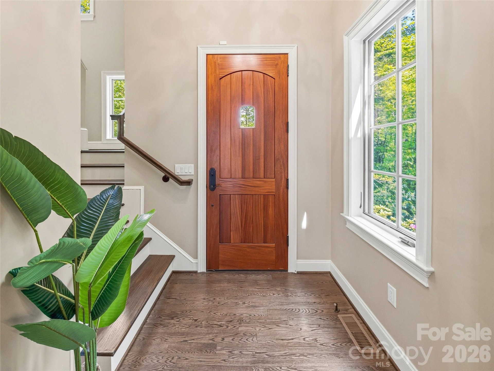 732 Streamside Drive - Photo 4
