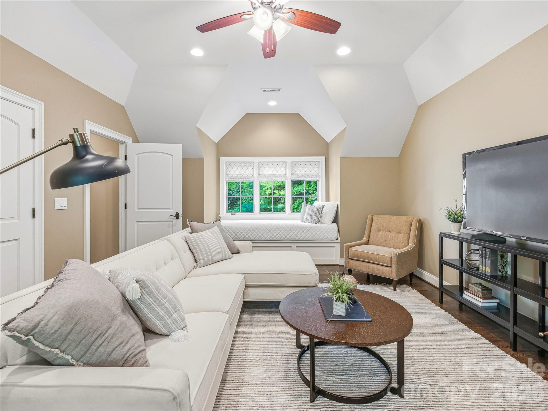 732 Streamside Drive - Photo 33