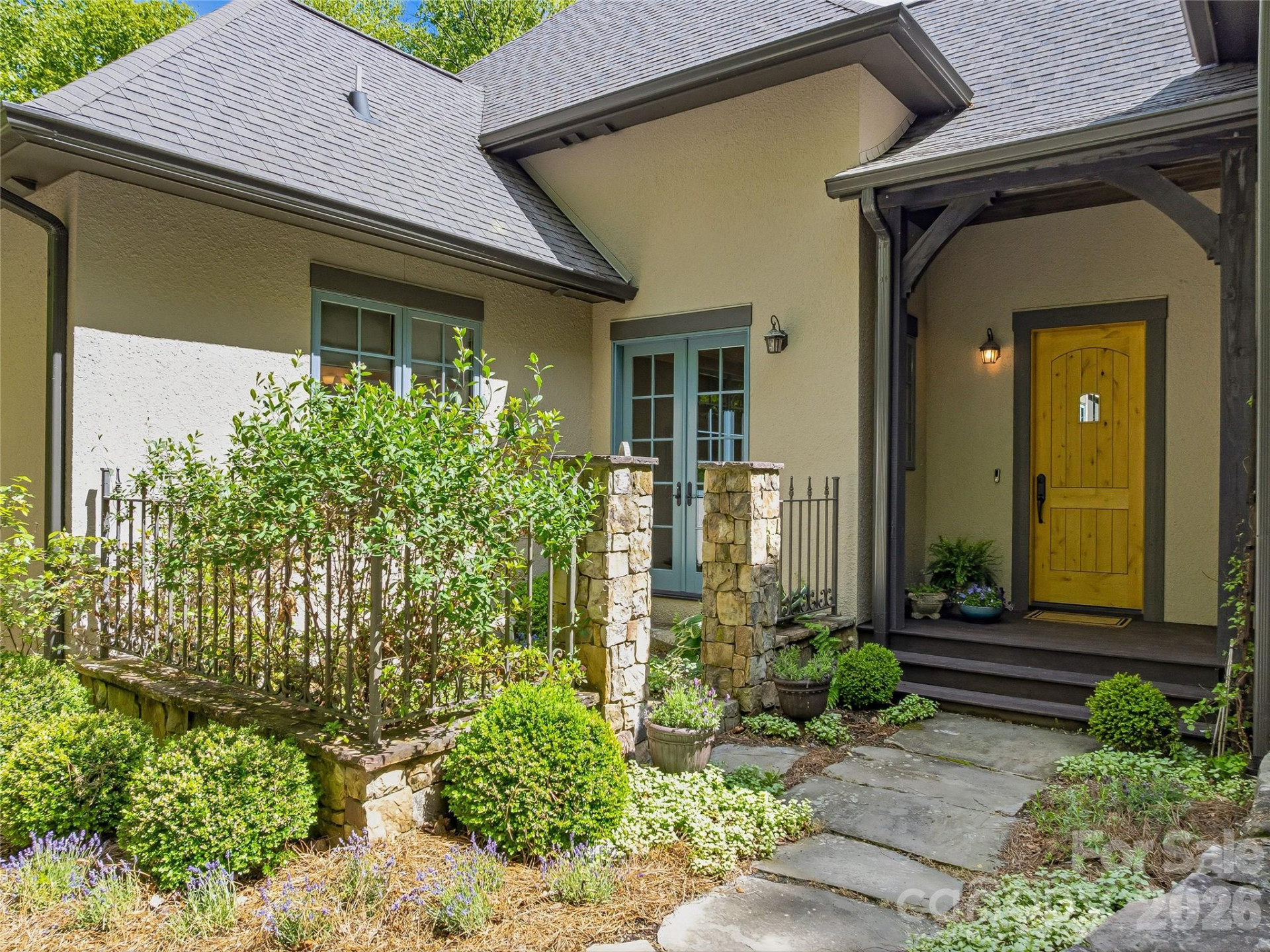 732 Streamside Drive - Photo 39