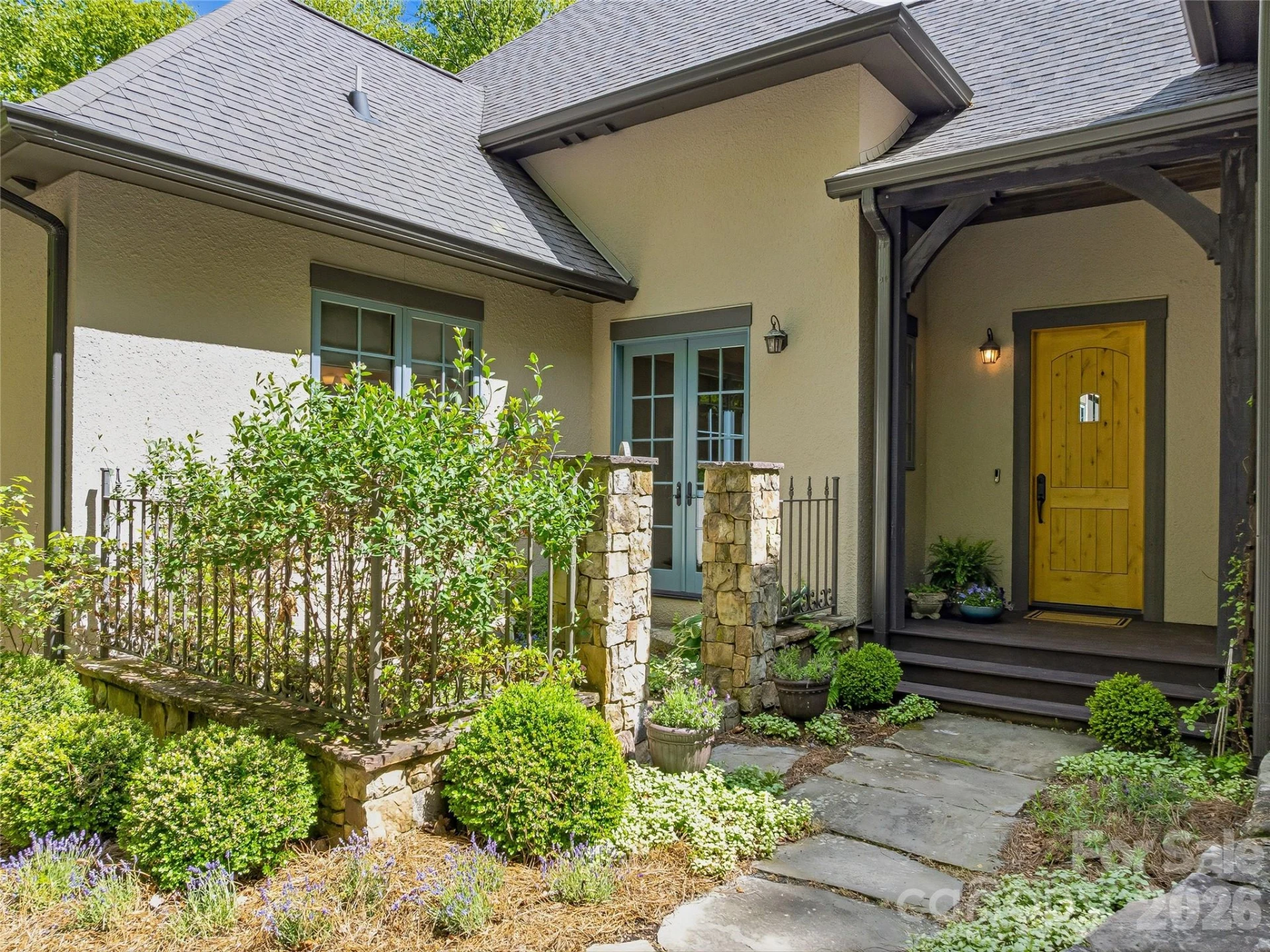 732 Streamside Drive - Photo 39