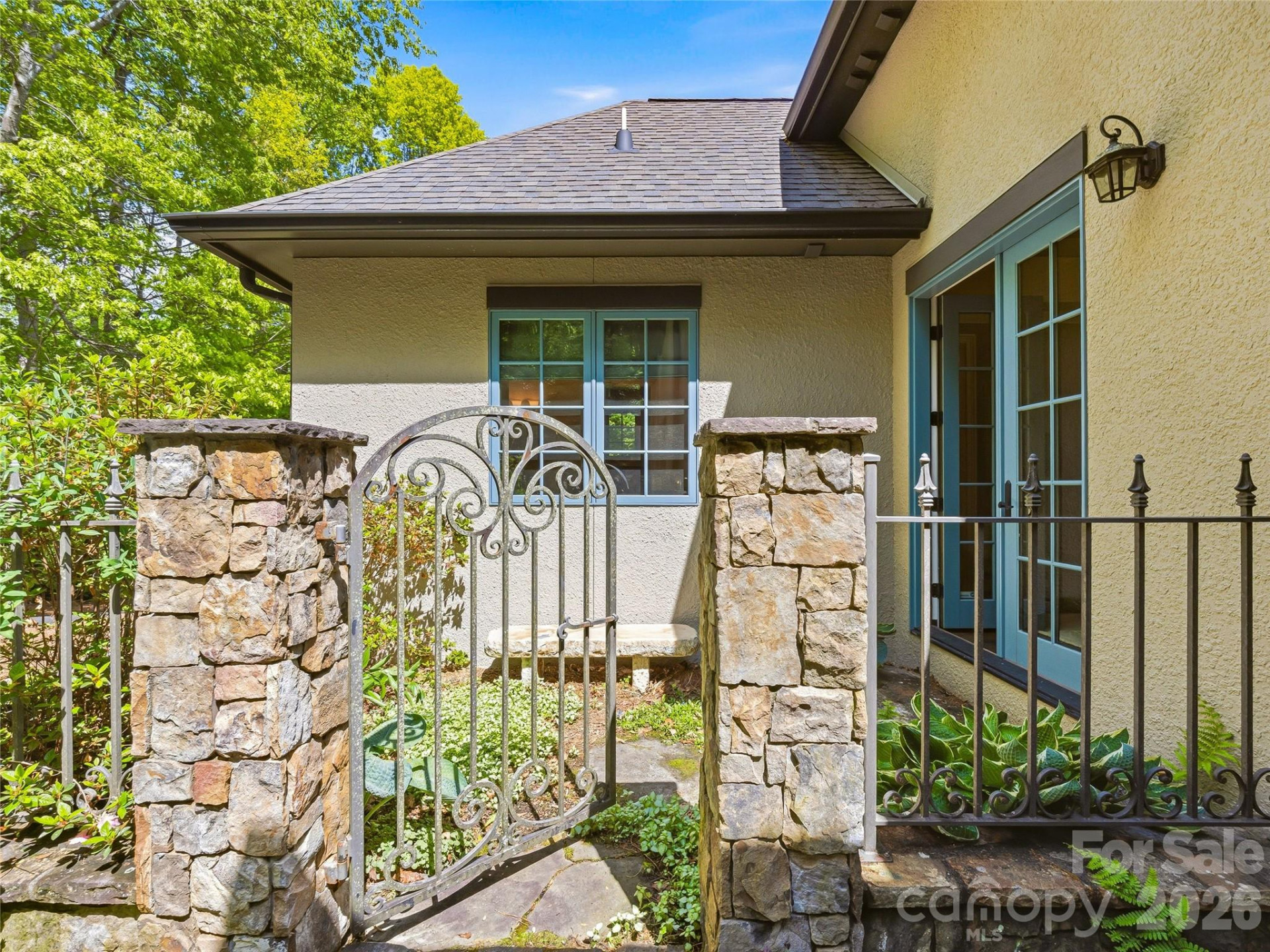 732 Streamside Drive - Photo 40