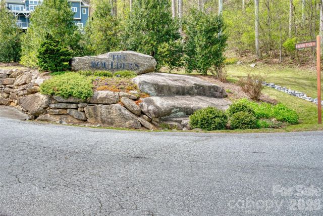 81 Curtain Bluff, Hendersonville, NC, 28791