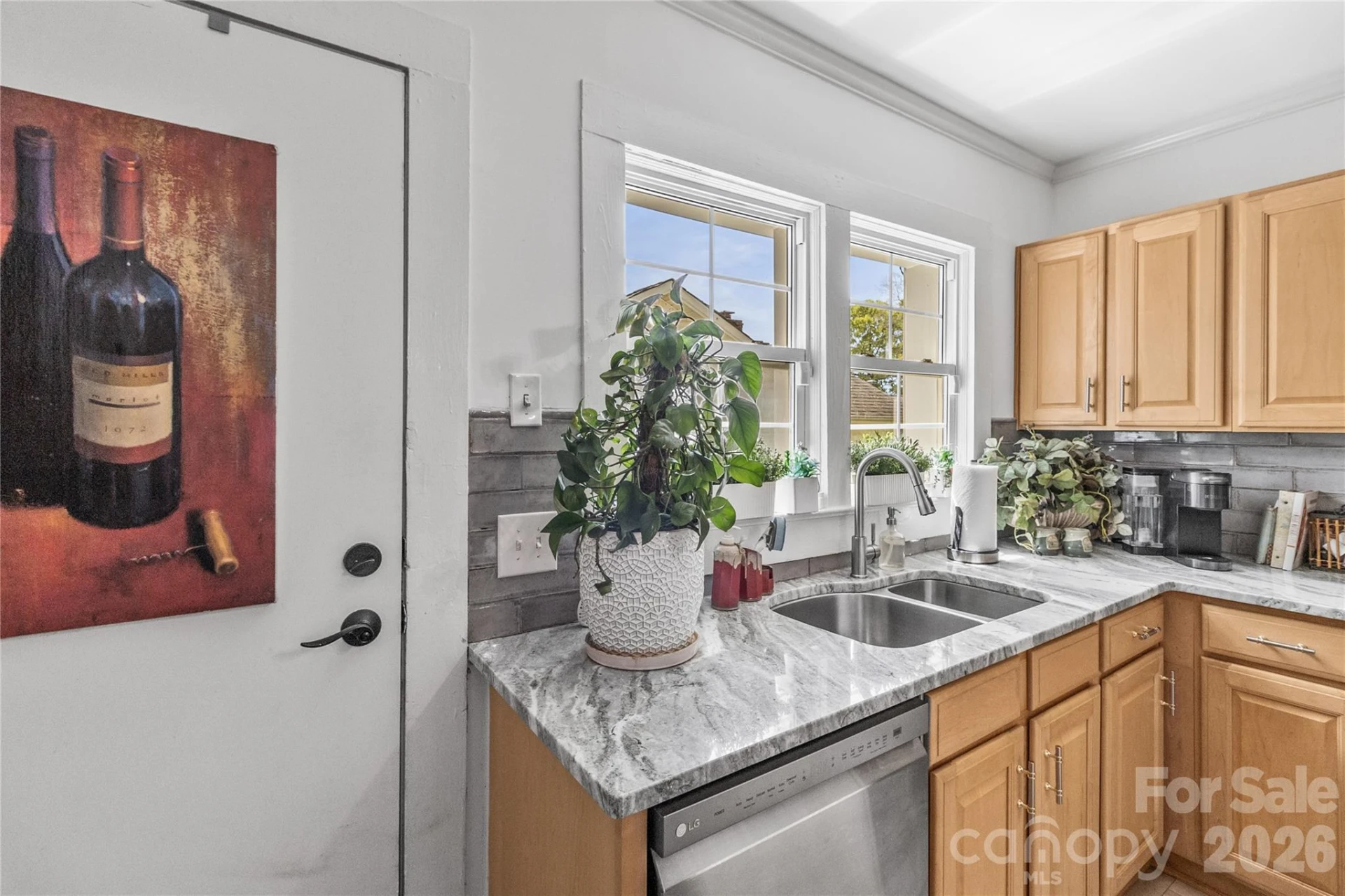 373 Scott Street - Photo 13