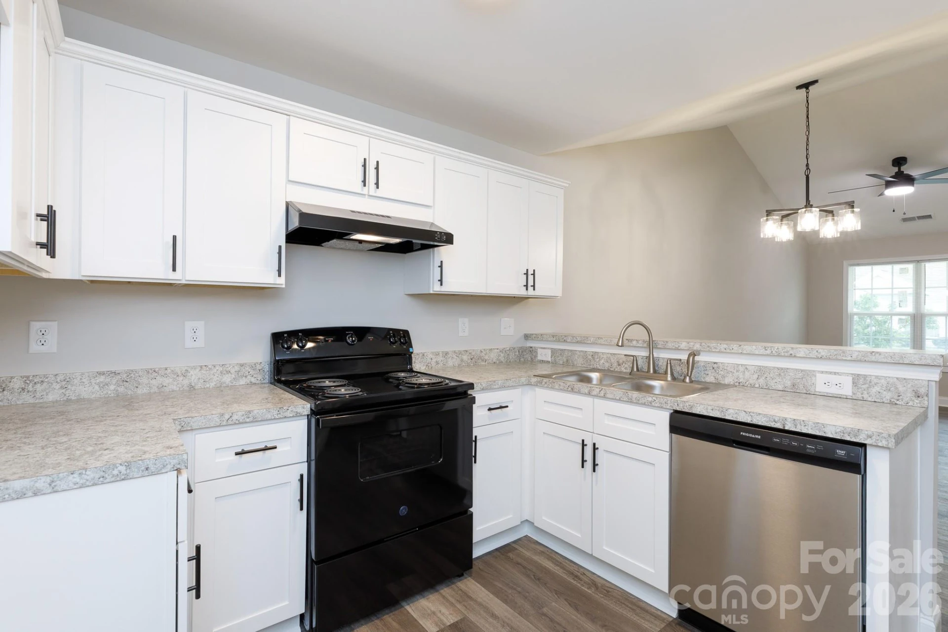 1530 Tiana Way - Photo 9