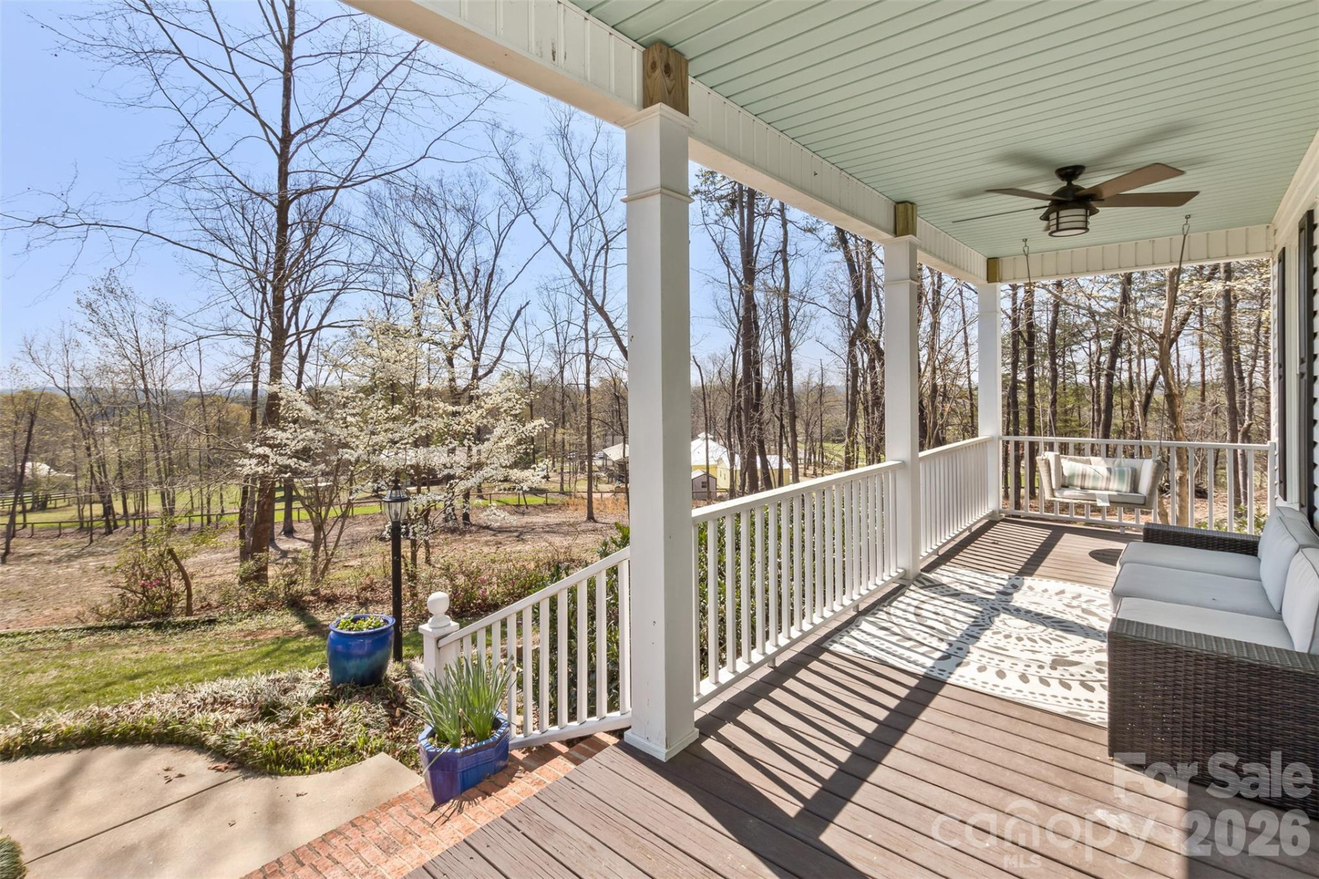 378 Collinsville Road - Photo 4