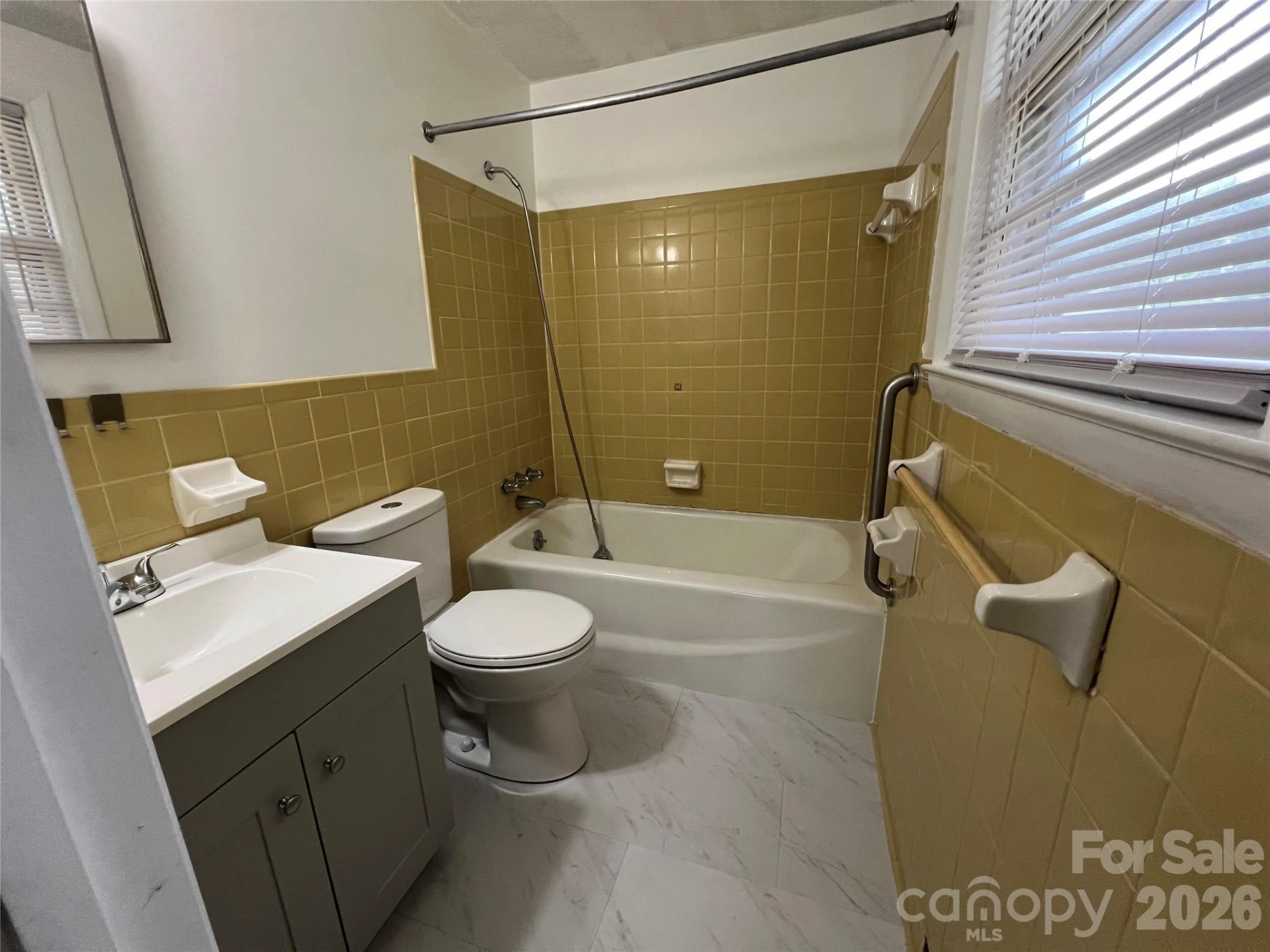 649 Pine Street - Photo 10