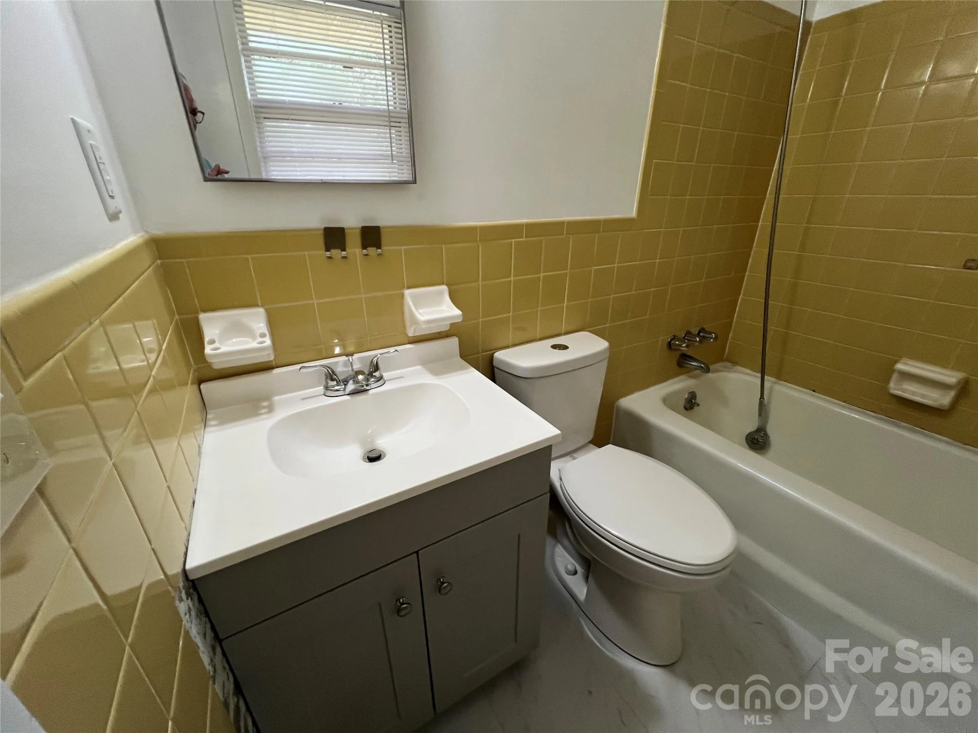 649 Pine Street - Photo 11